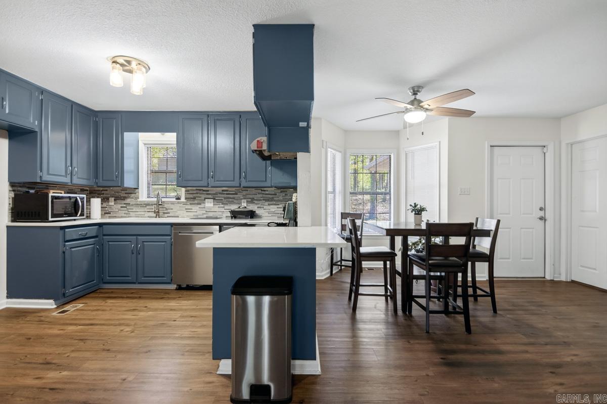 LAKE RIDGE - Residential