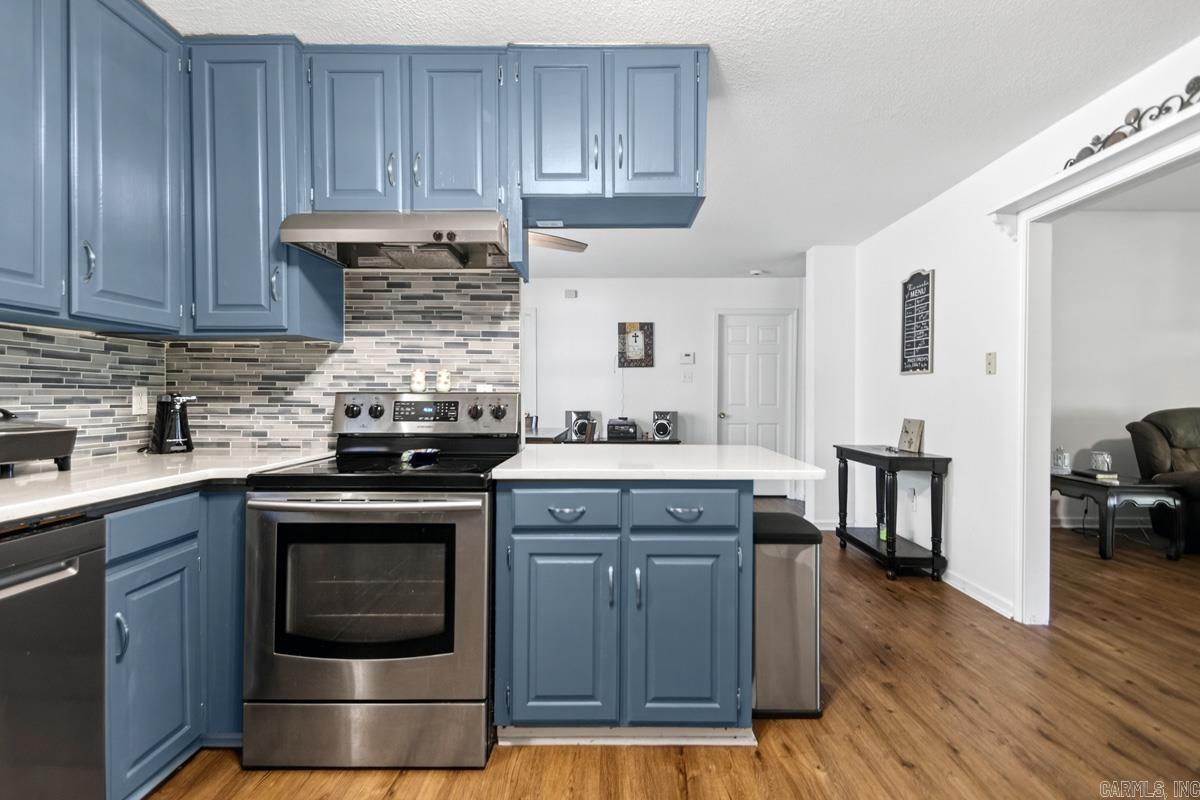 LAKE RIDGE - Residential