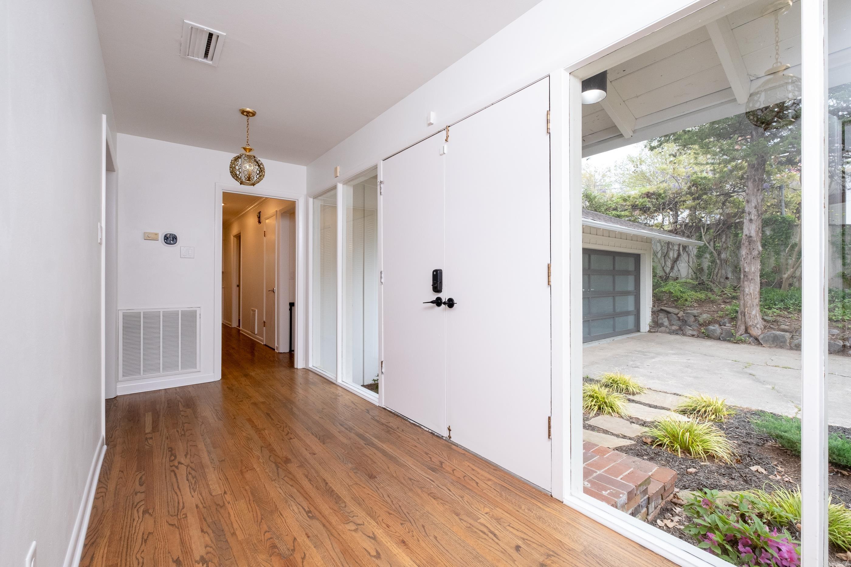 BROOKFIELD - Residential