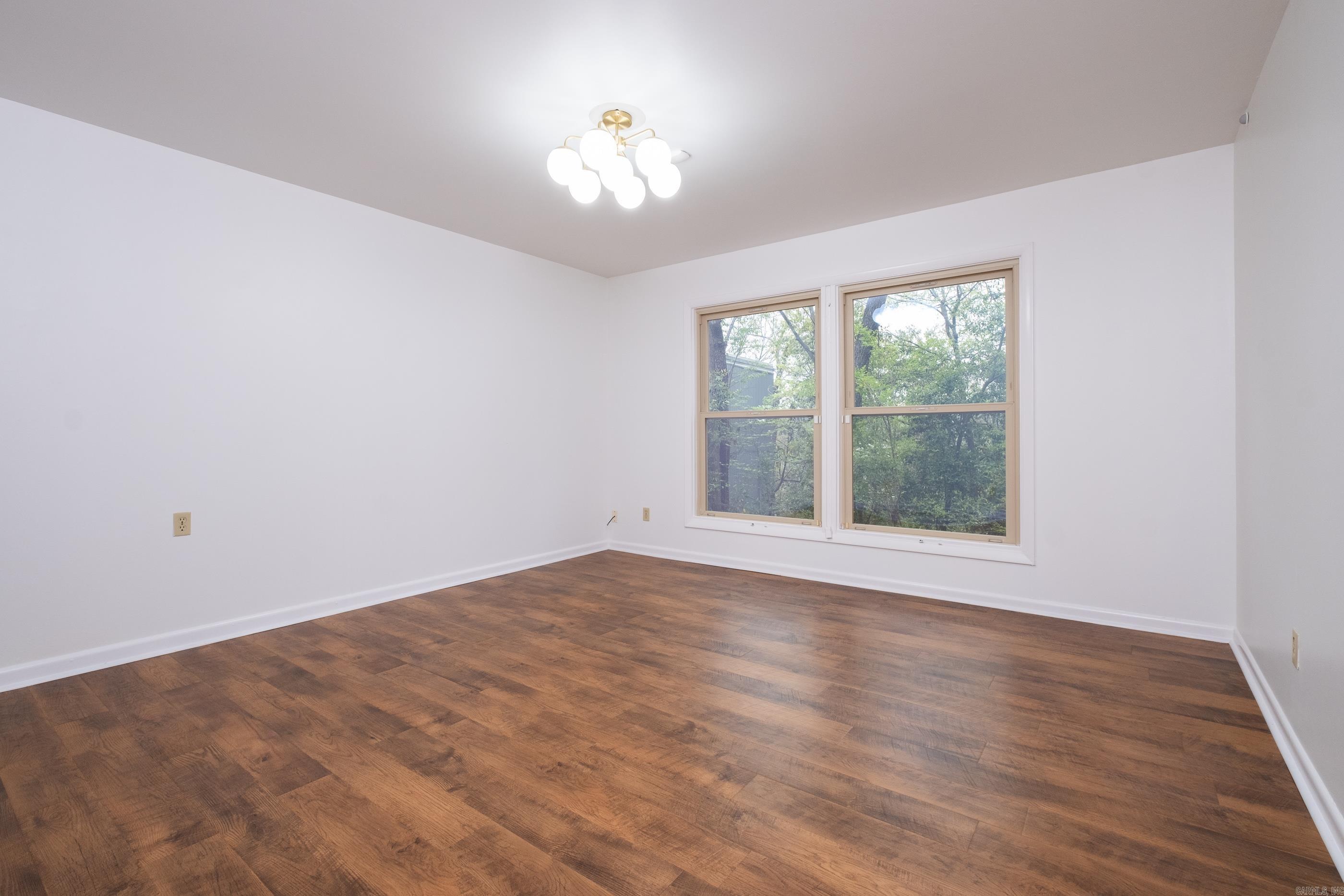 BROOKFIELD - Residential