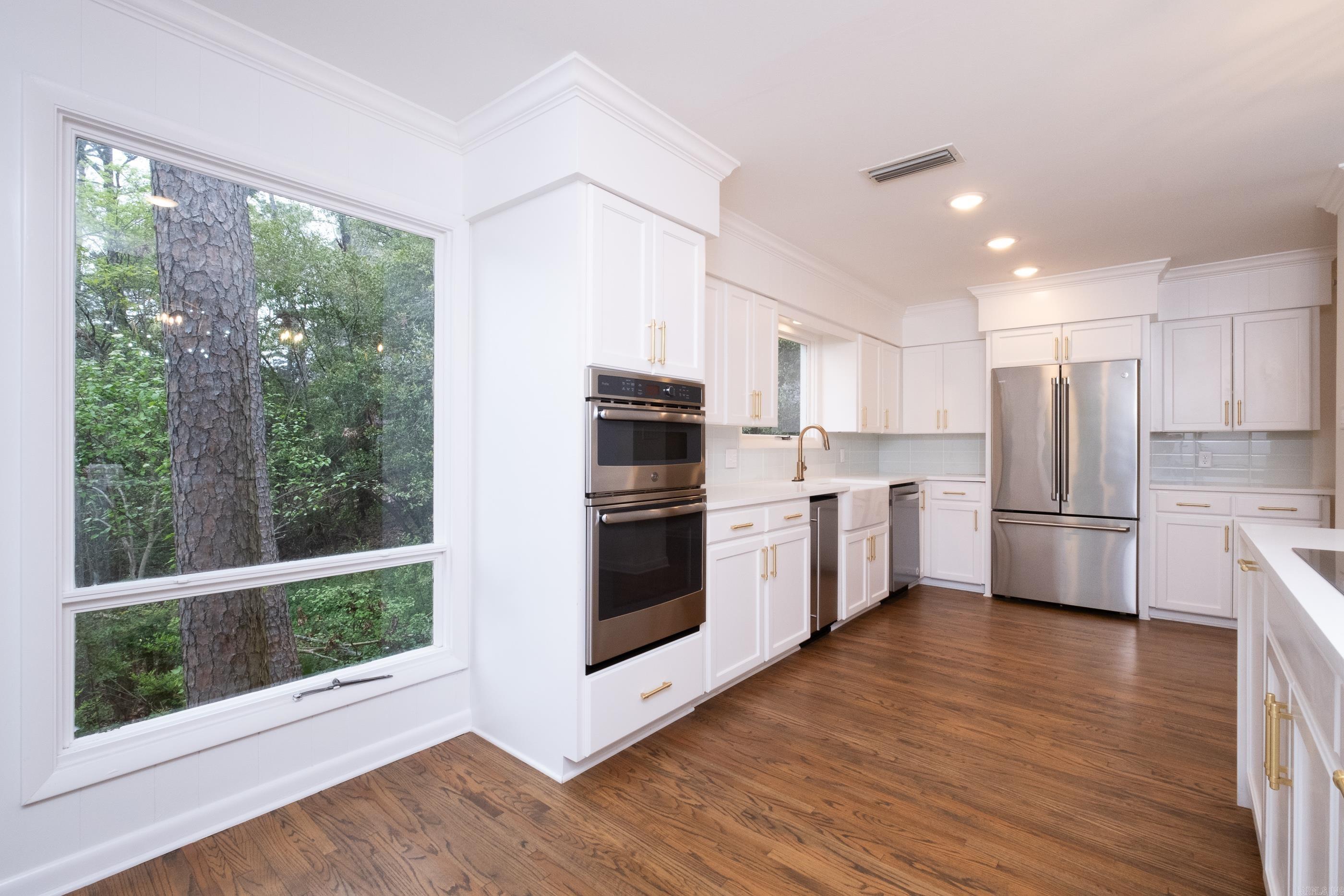 BROOKFIELD - Residential