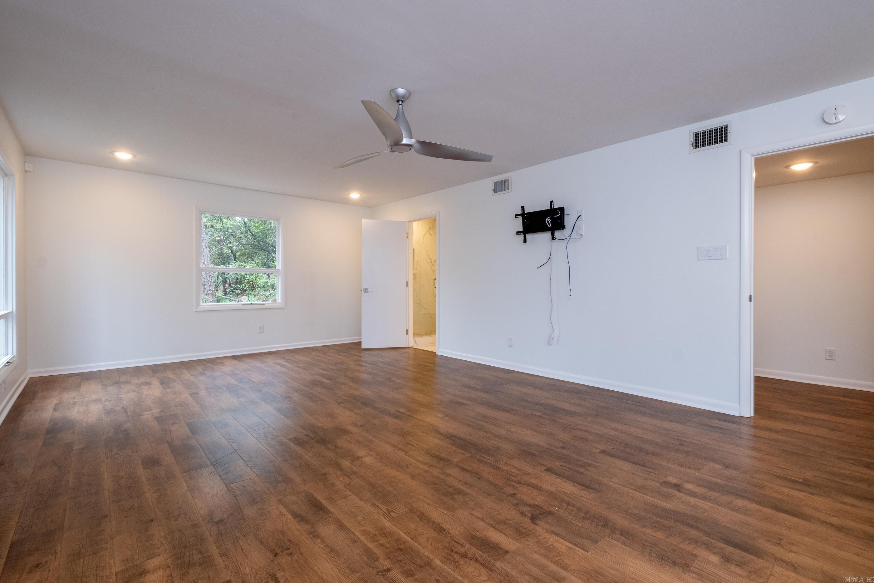 BROOKFIELD - Residential