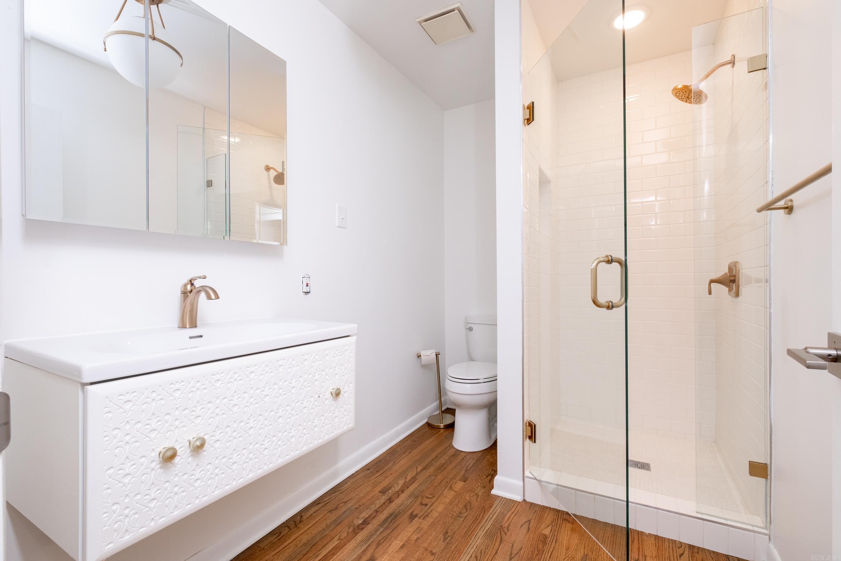 BROOKFIELD - Residential