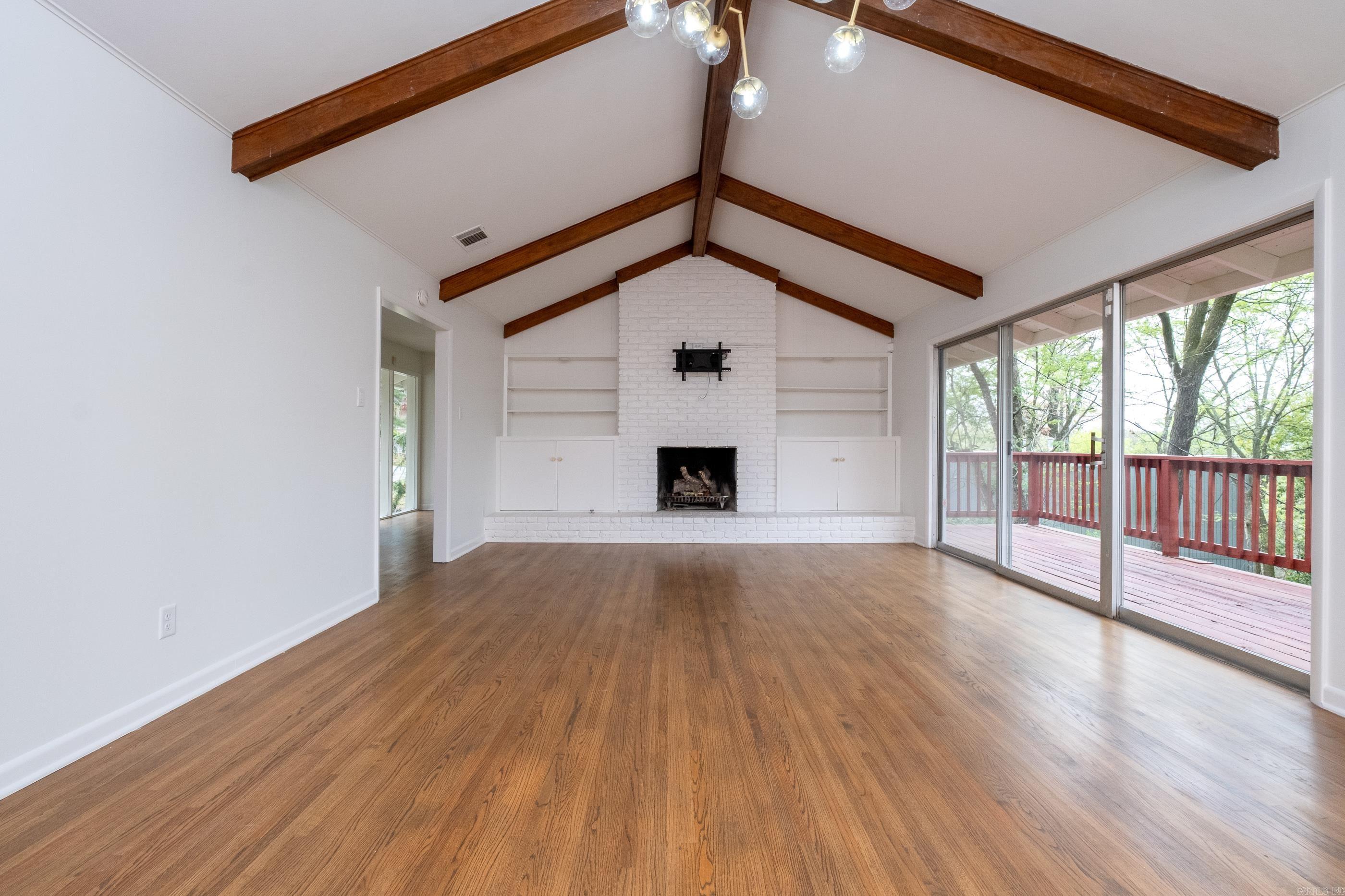 BROOKFIELD - Residential