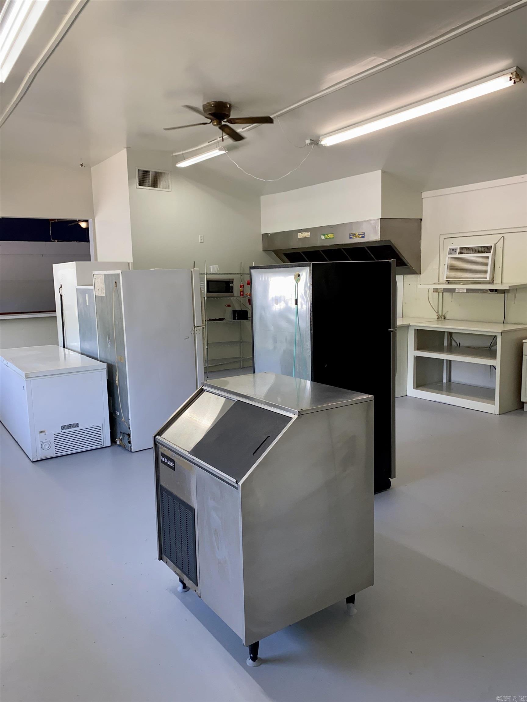 Metes & Bounds - Commercial Sale