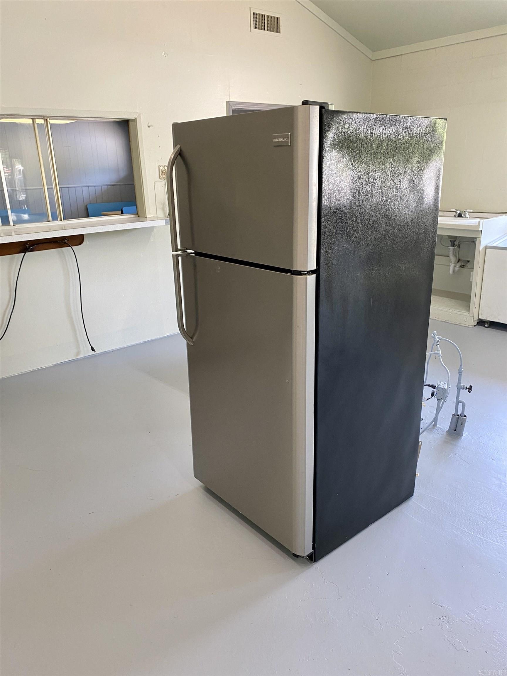 Metes & Bounds - Commercial Sale