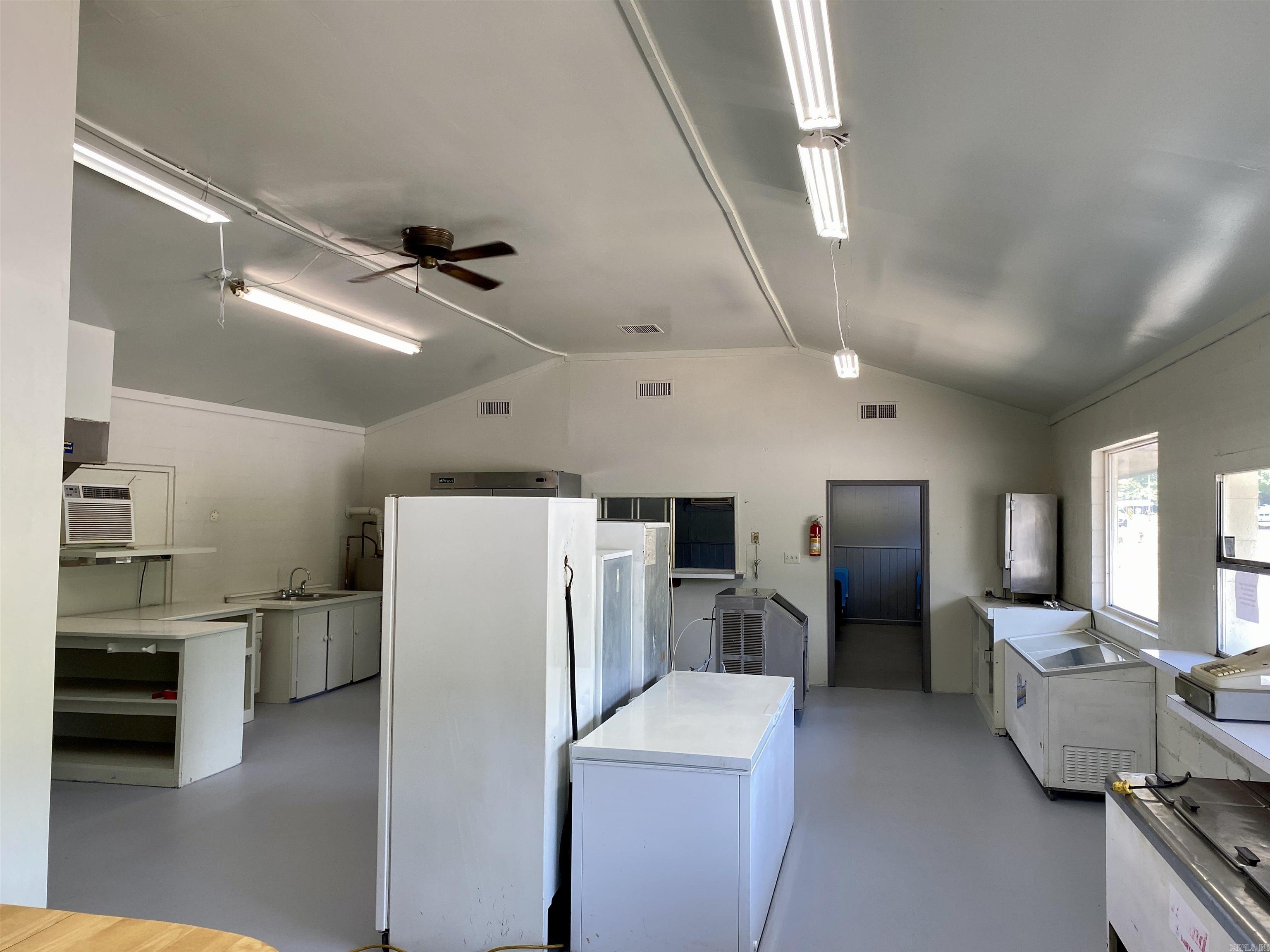 Metes & Bounds - Commercial Sale