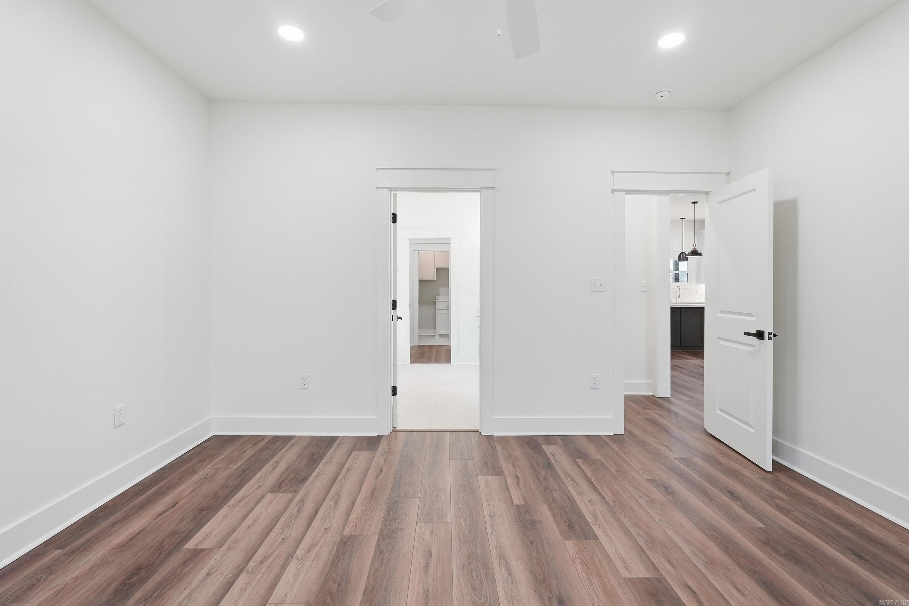 SUNSET LANDING - Residential