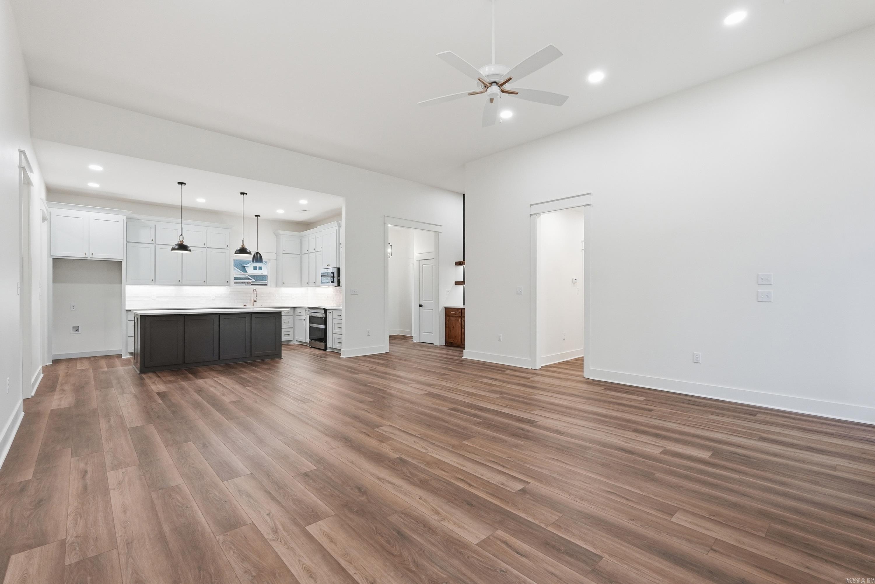 SUNSET LANDING - Residential