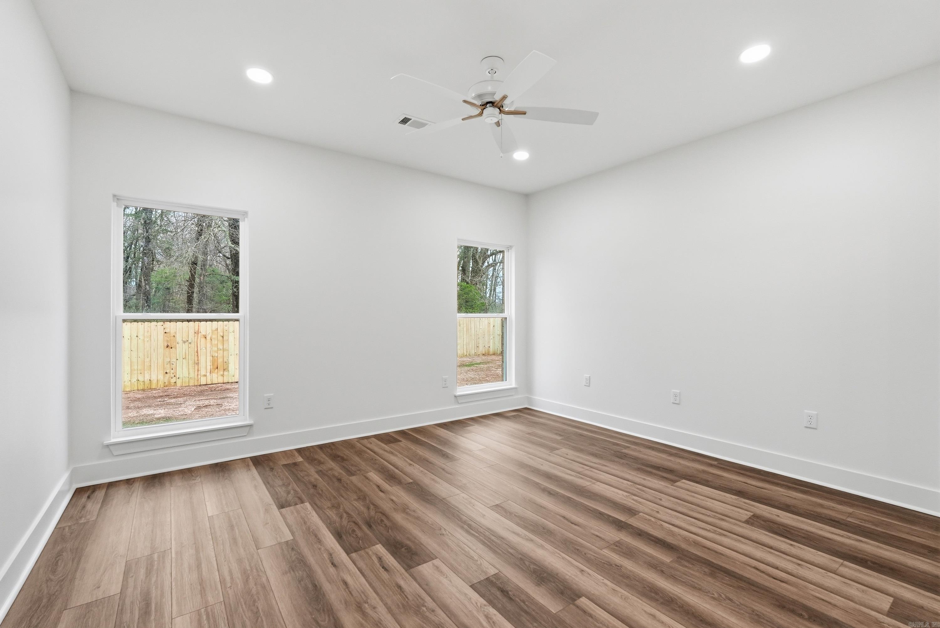 SUNSET LANDING - Residential