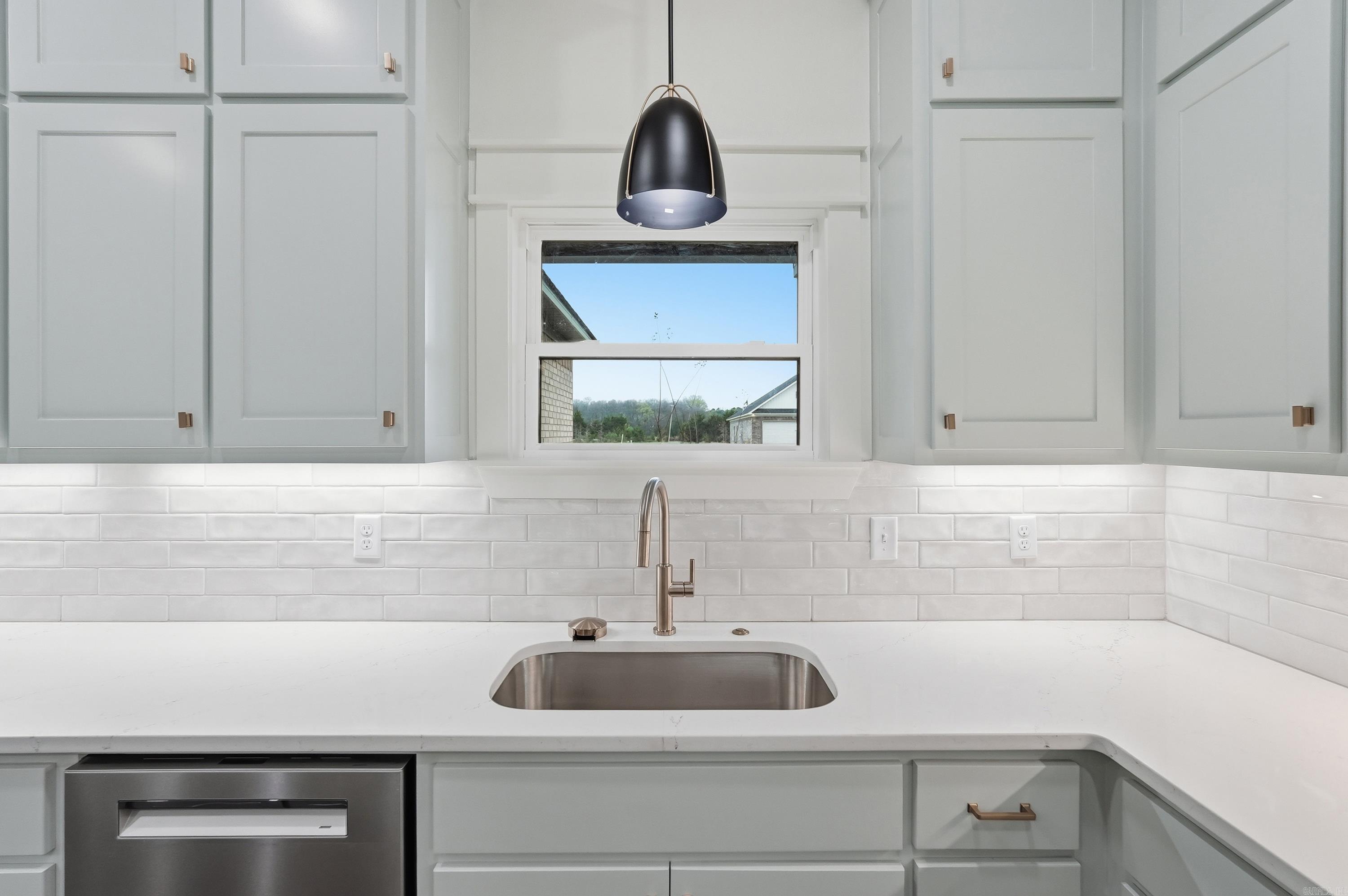 SUNSET LANDING - Residential