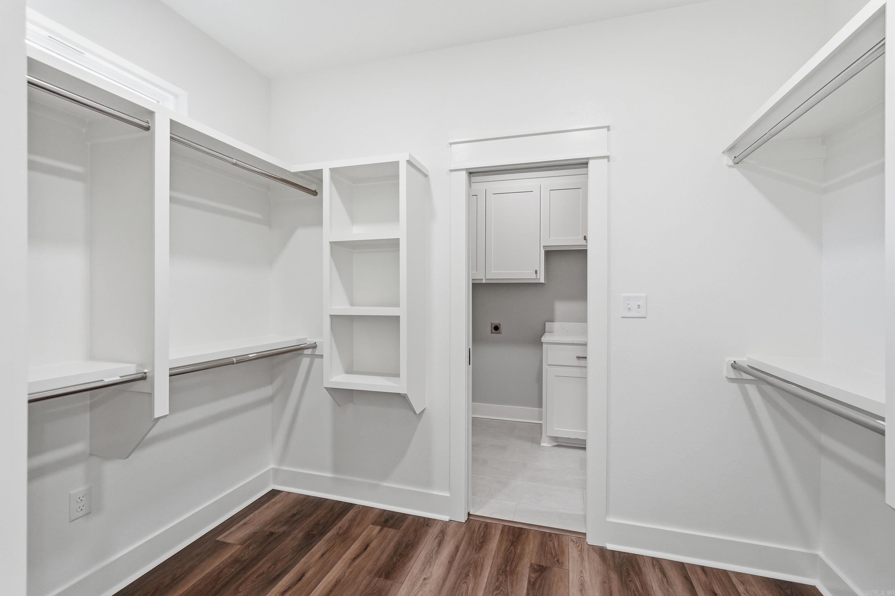 SUNSET LANDING - Residential