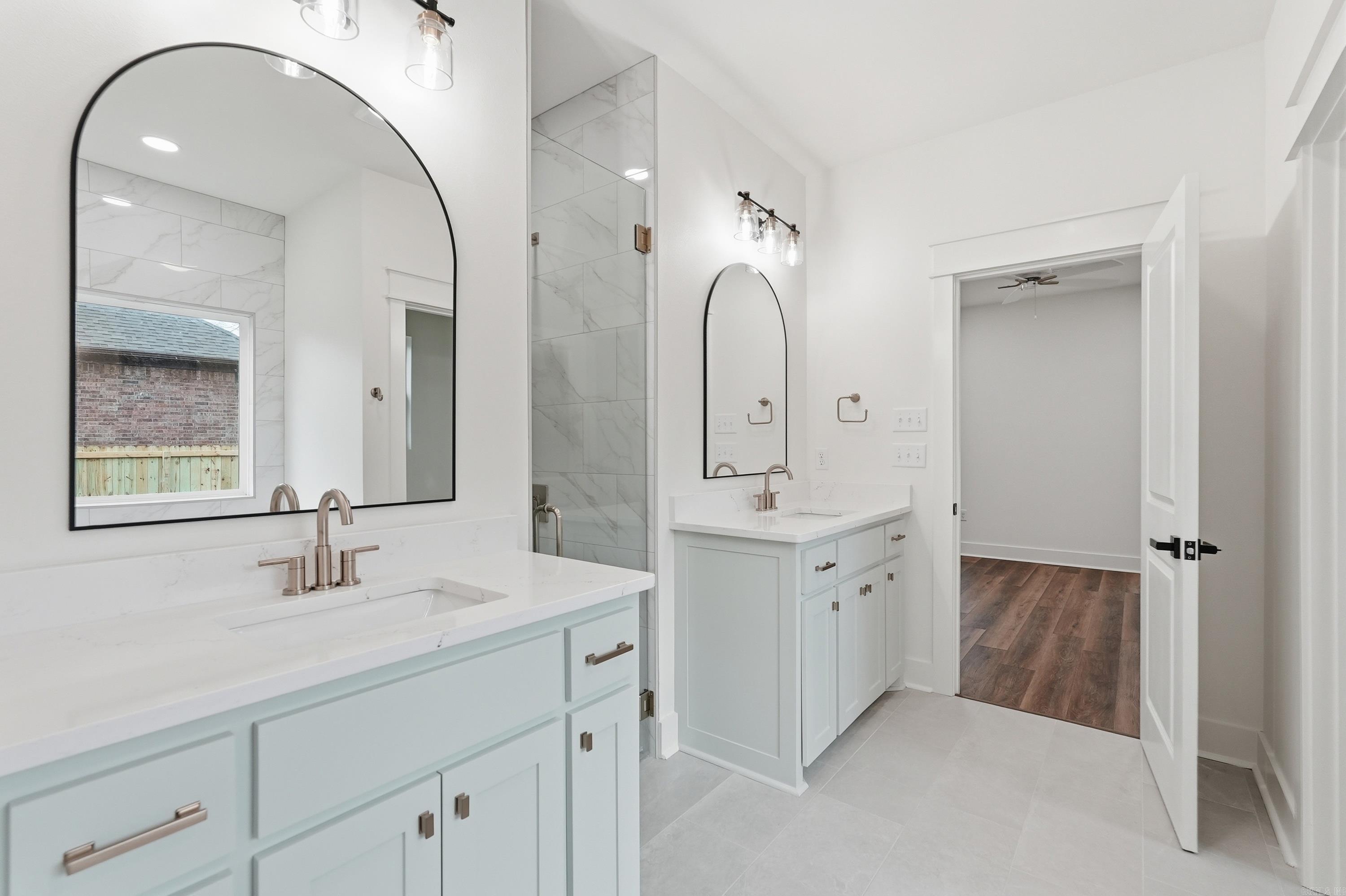 SUNSET LANDING - Residential