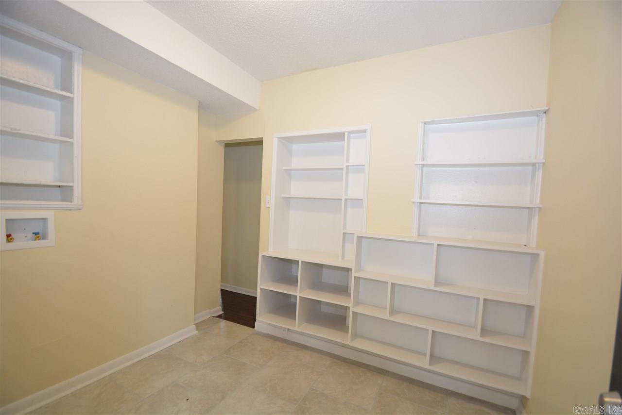 American Manor - Residential Lease