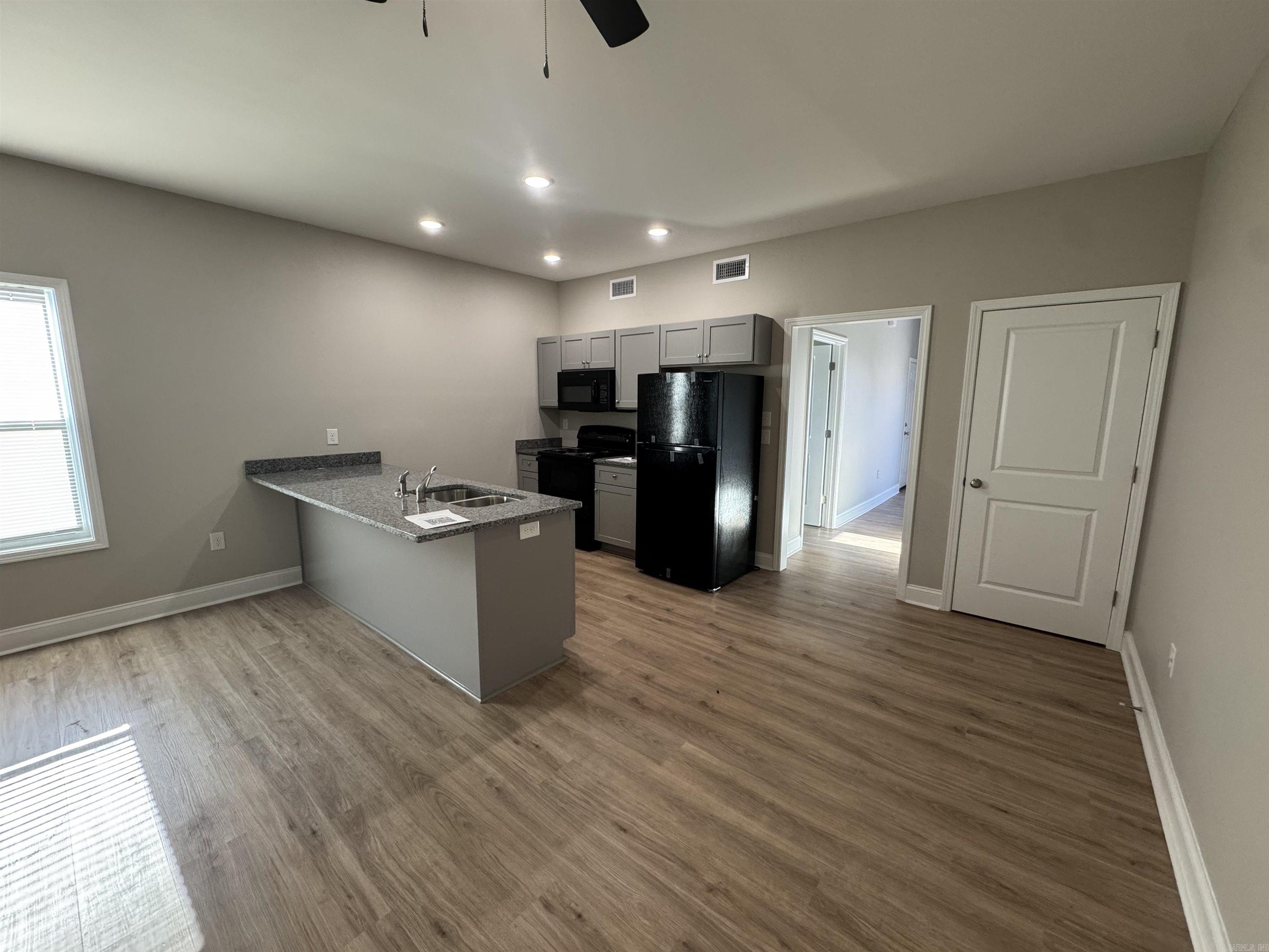 GALLOWAYS ADDN - Residential Lease