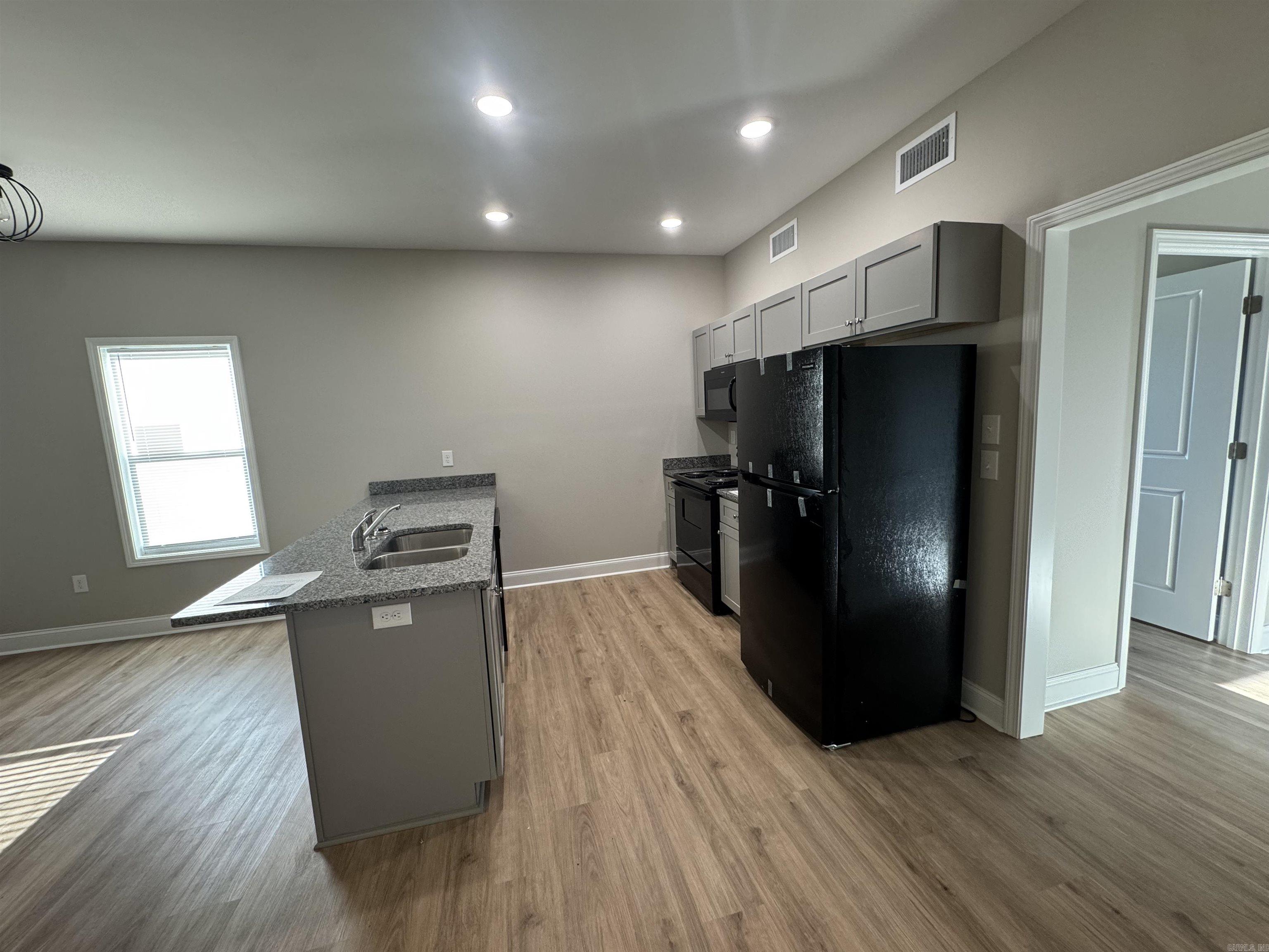 GALLOWAYS ADDN - Residential Lease