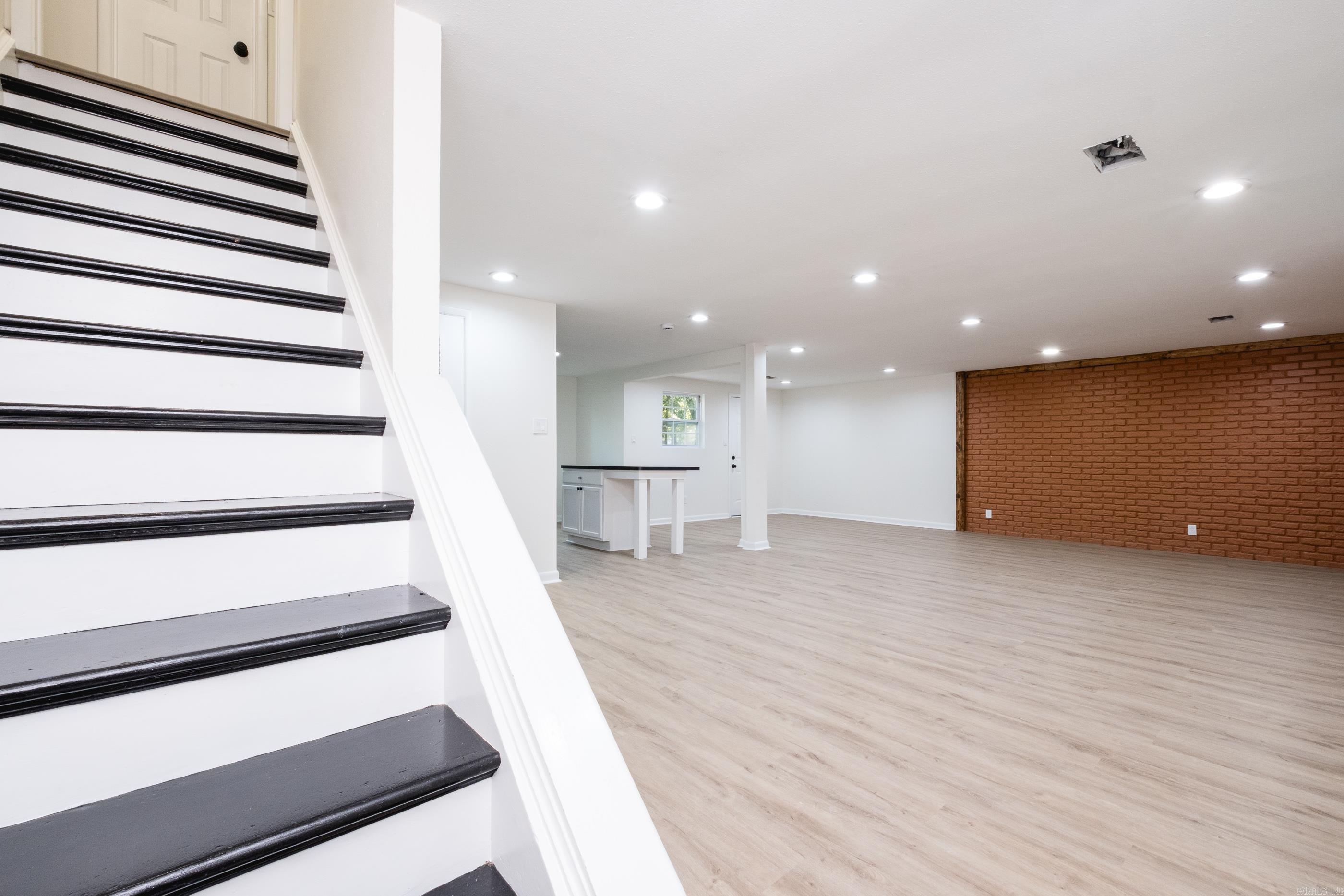 BELMONT - Residential