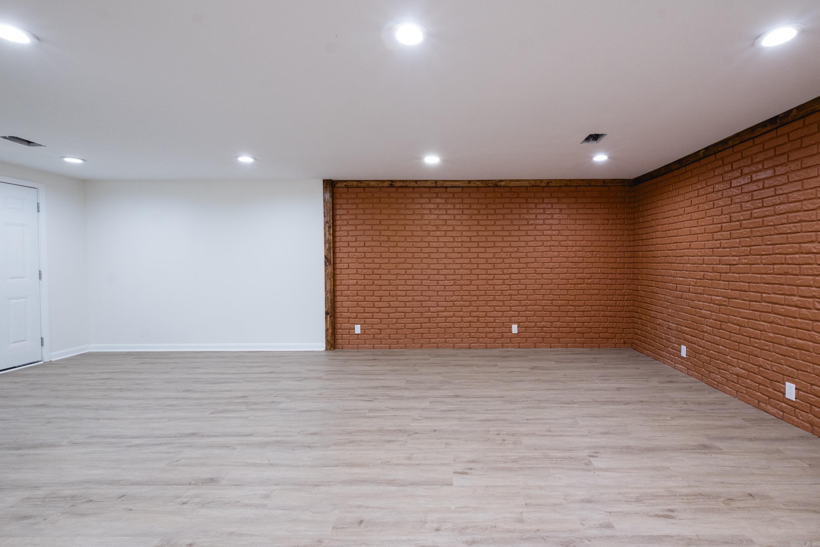 BELMONT - Residential