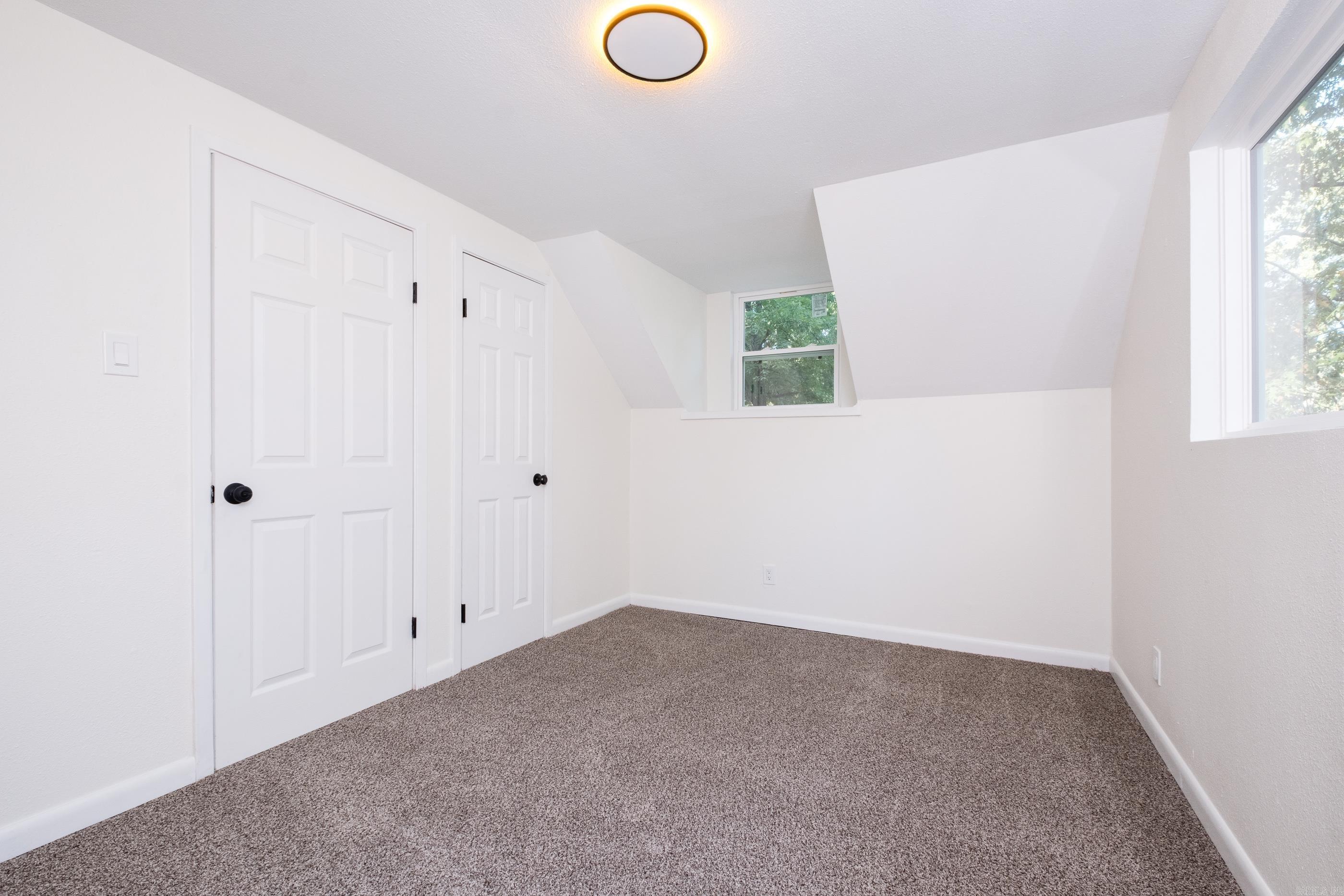 BELMONT - Residential