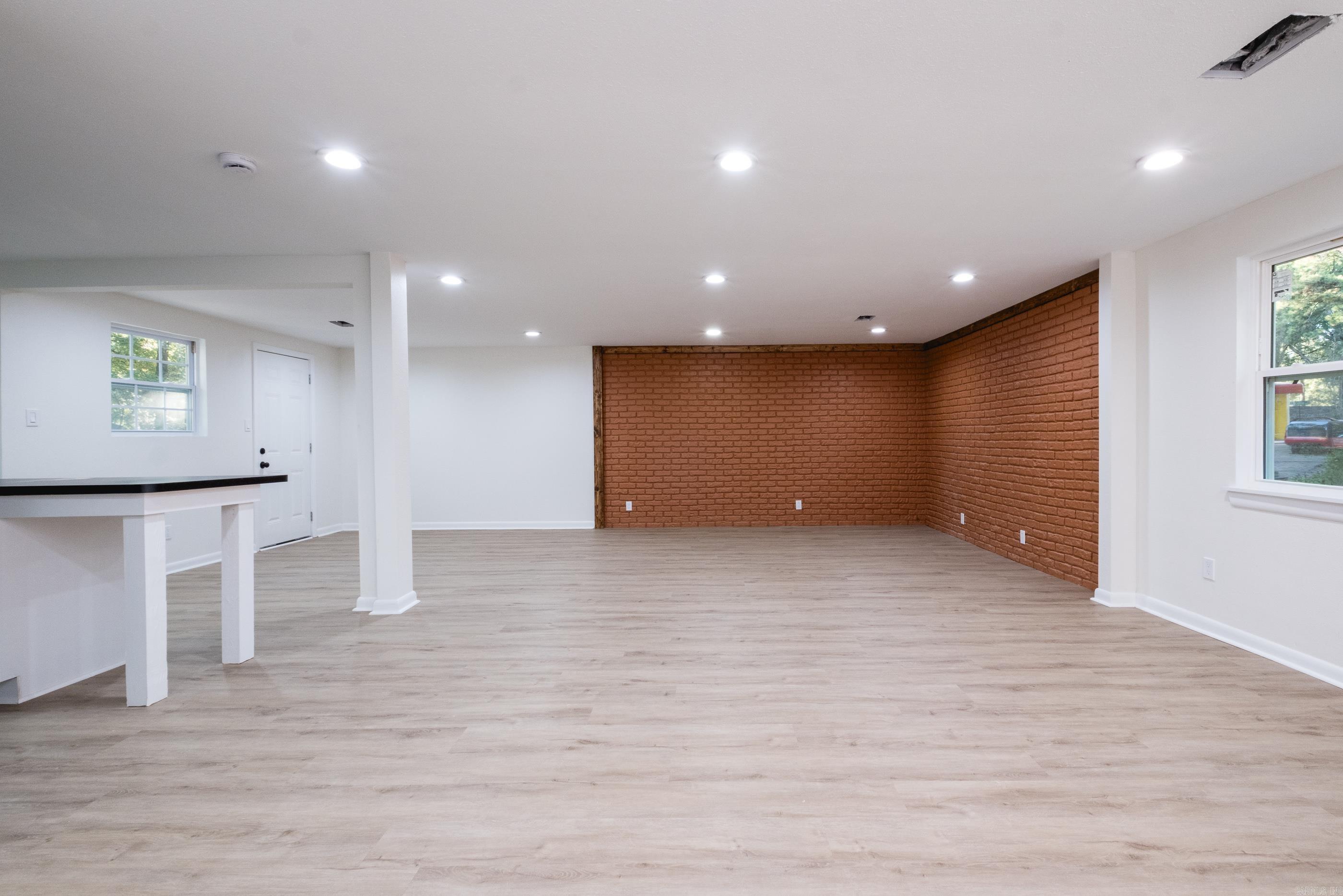 BELMONT - Residential