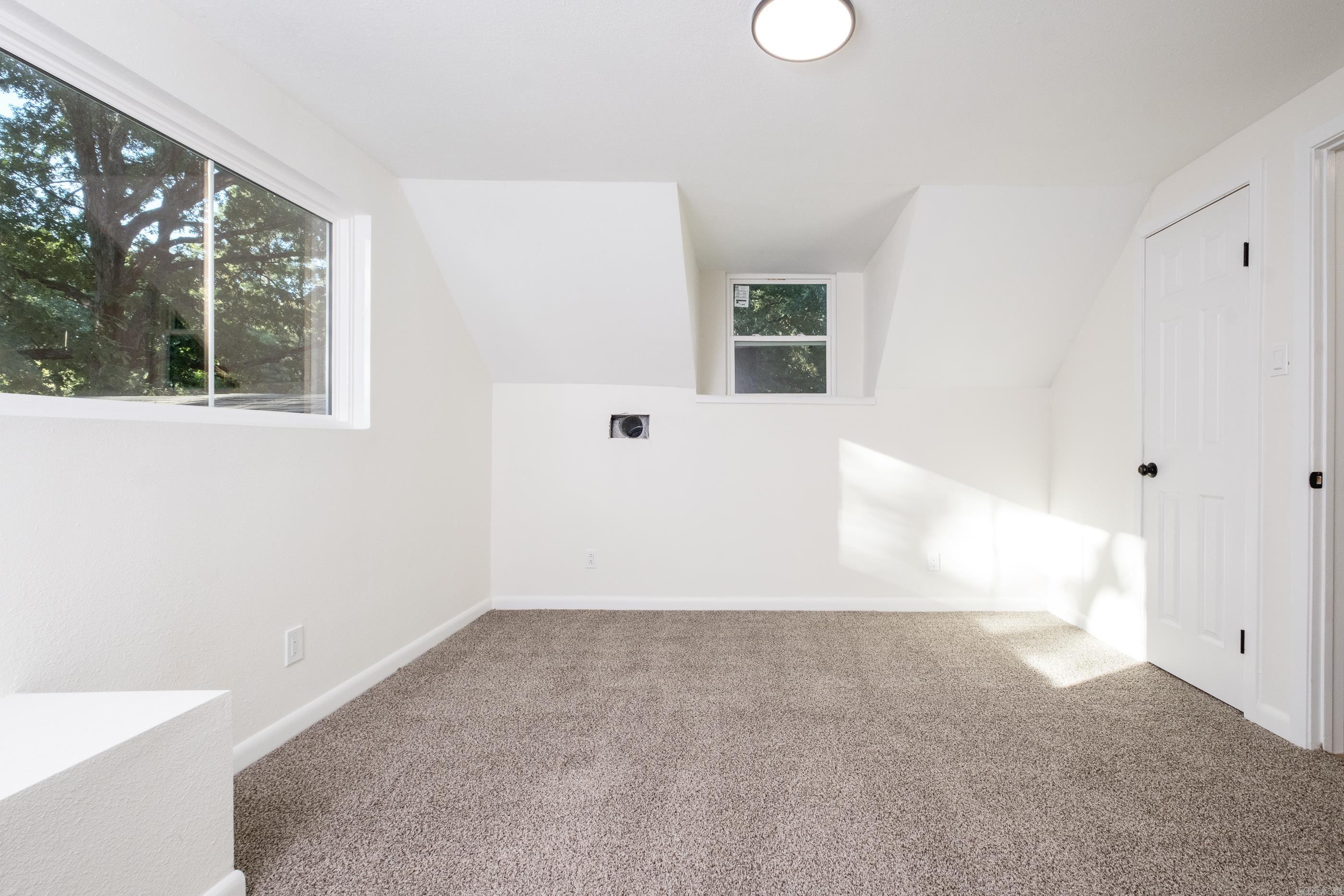 BELMONT - Residential