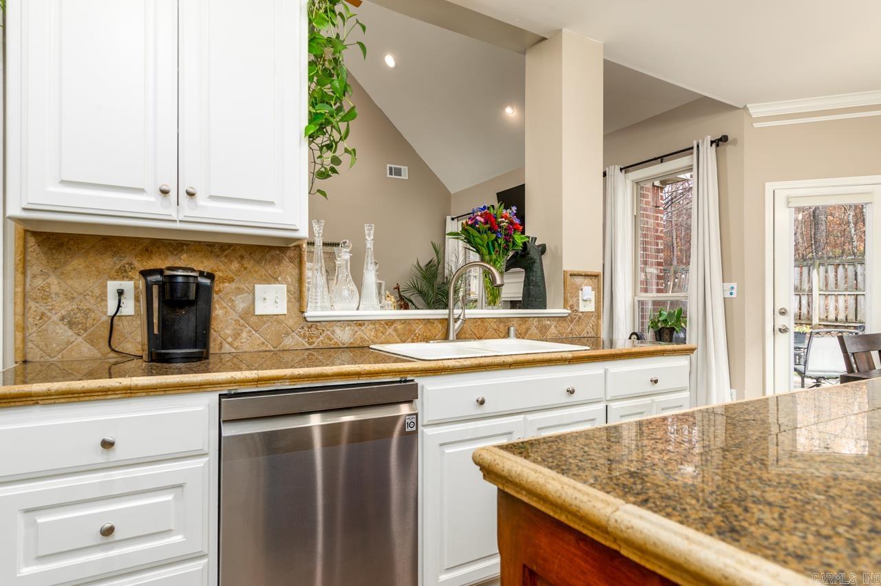 WOODLANDS EDGE - Residential