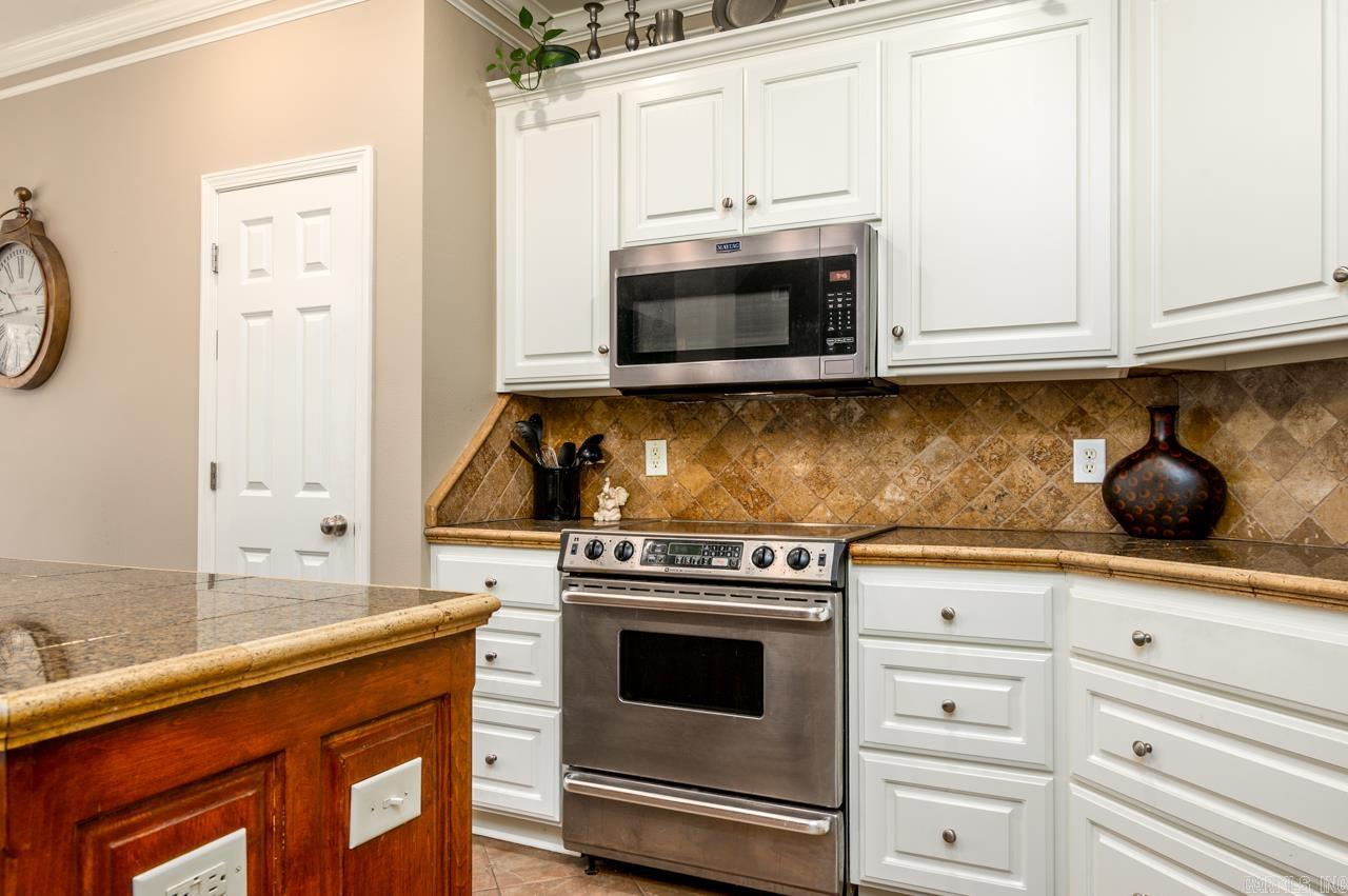 WOODLANDS EDGE - Residential