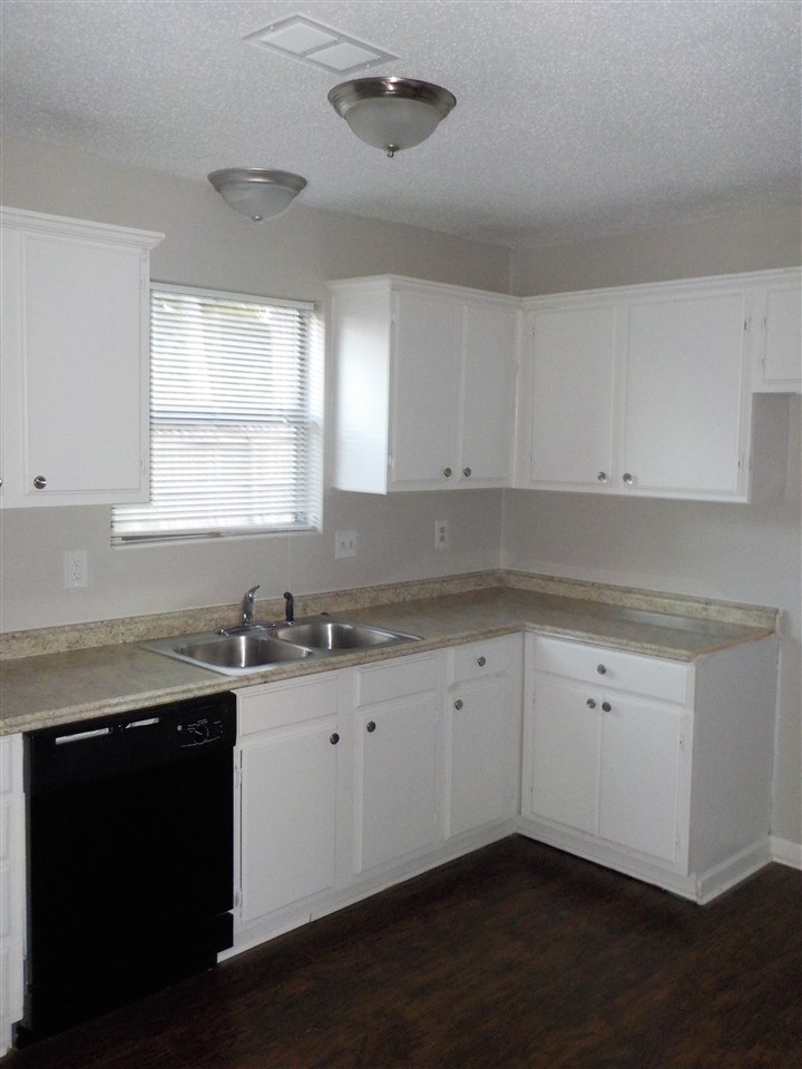 Rolling Oaks - Residential Lease