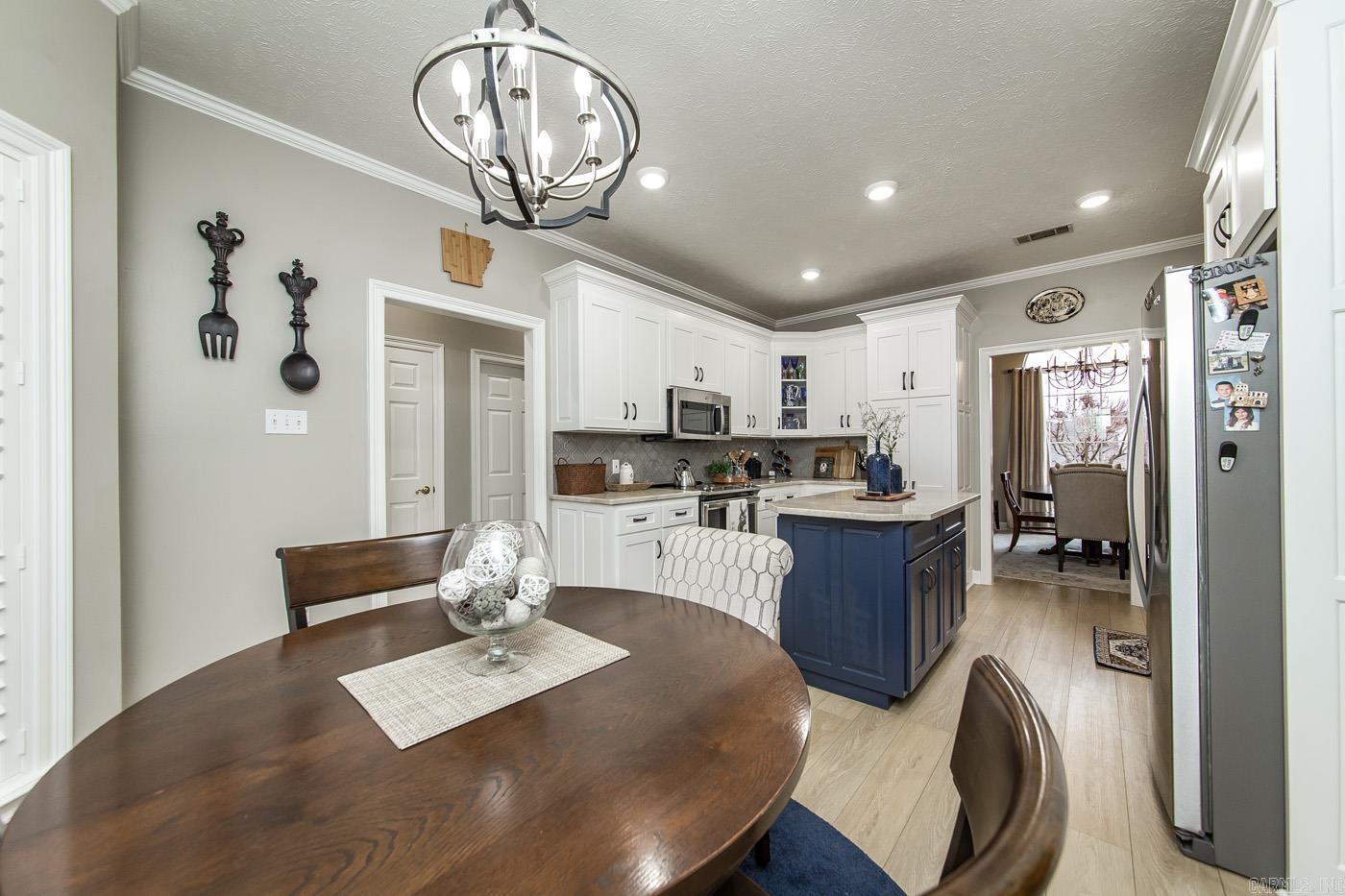 WINDCREST - Residential