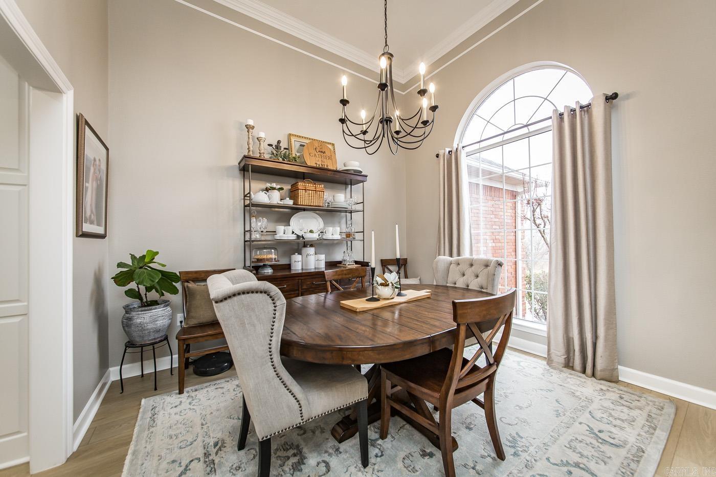 WINDCREST - Residential