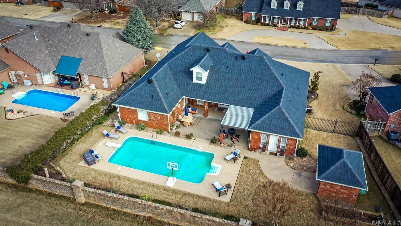 WINDCREST - Residential