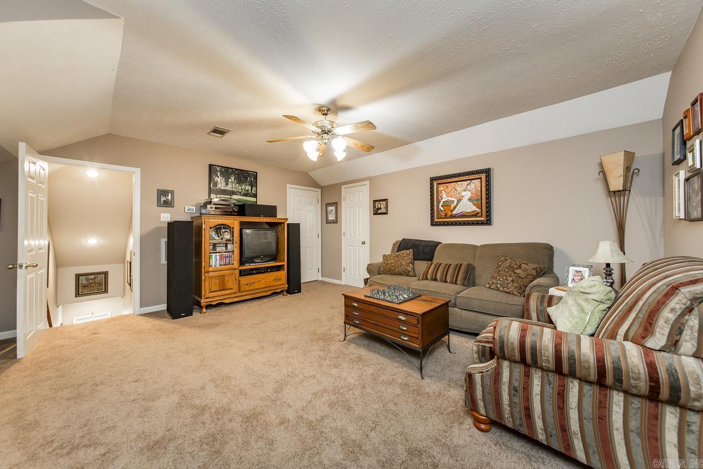 WINDCREST - Residential