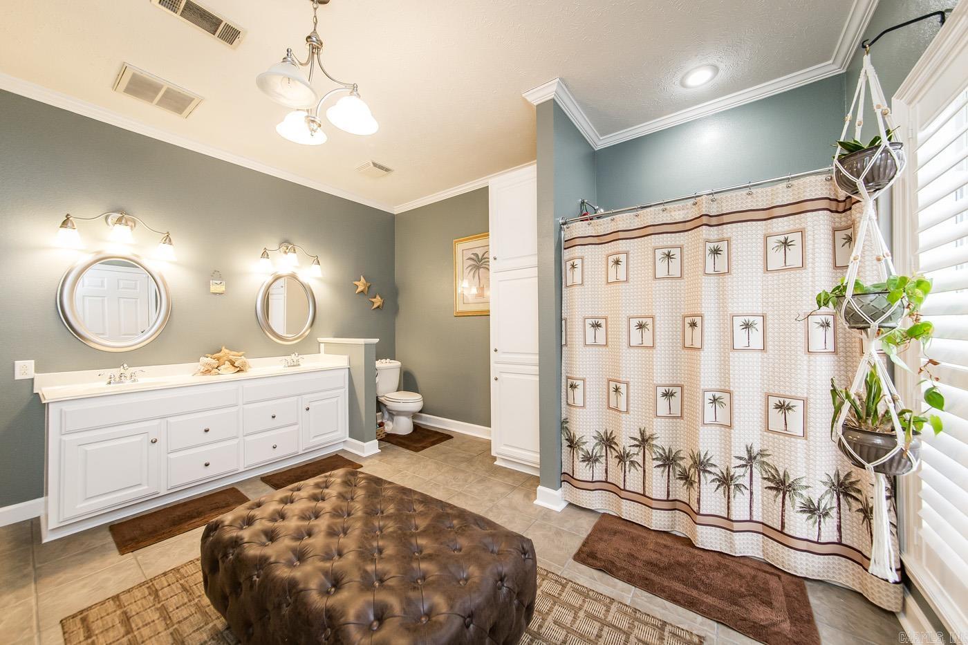 WINDCREST - Residential