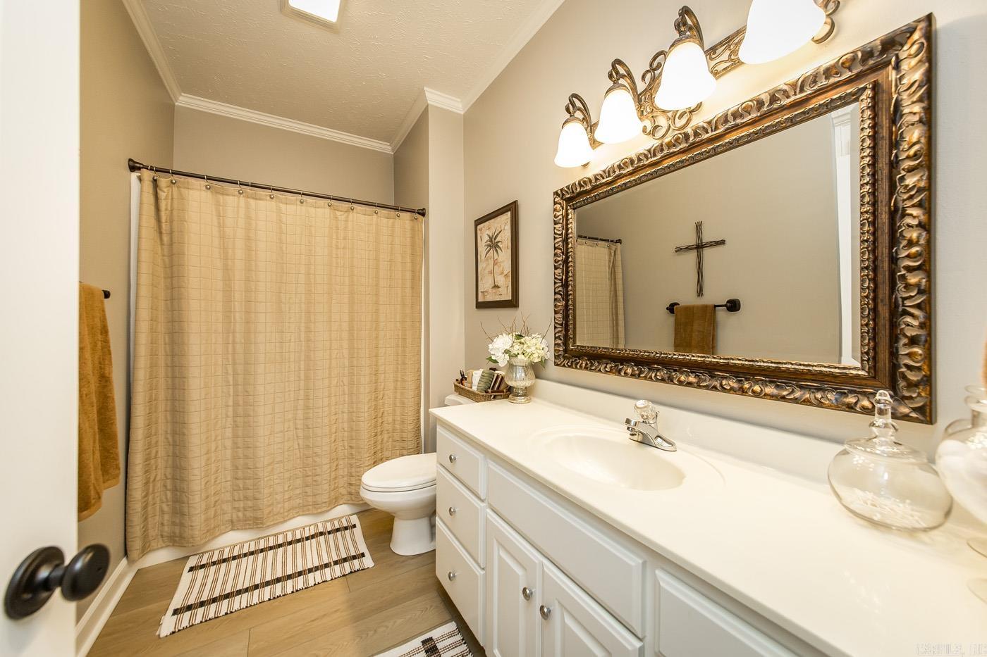 WINDCREST - Residential