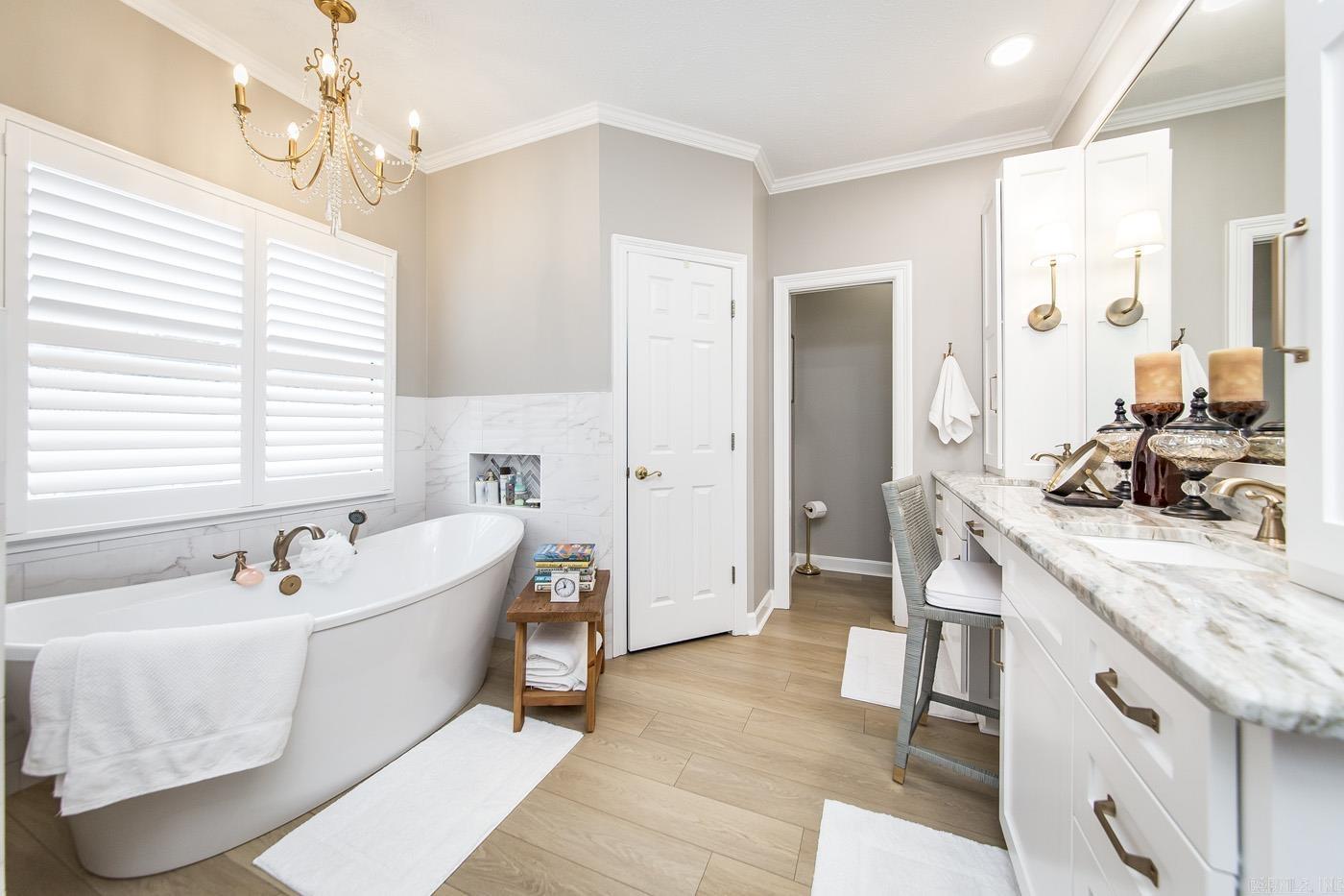 WINDCREST - Residential