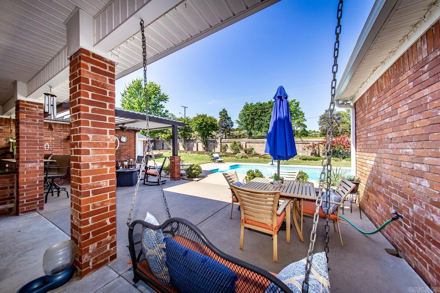 WINDCREST - Residential