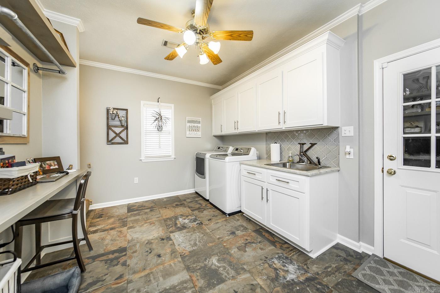 WINDCREST - Residential