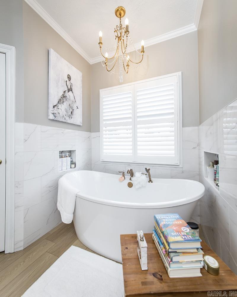 WINDCREST - Residential