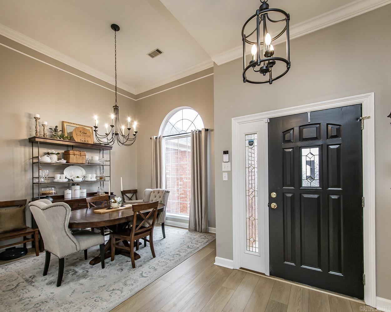 WINDCREST - Residential