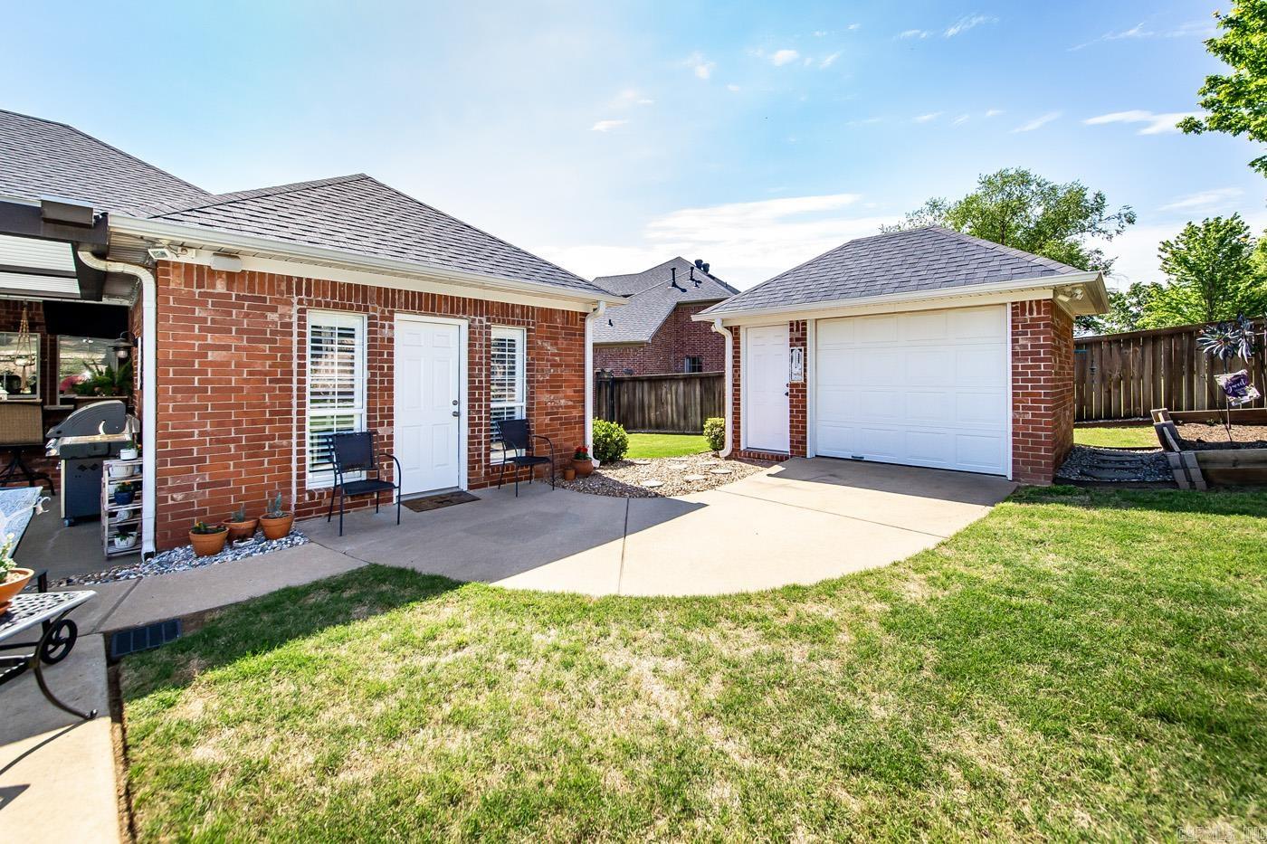 WINDCREST - Residential