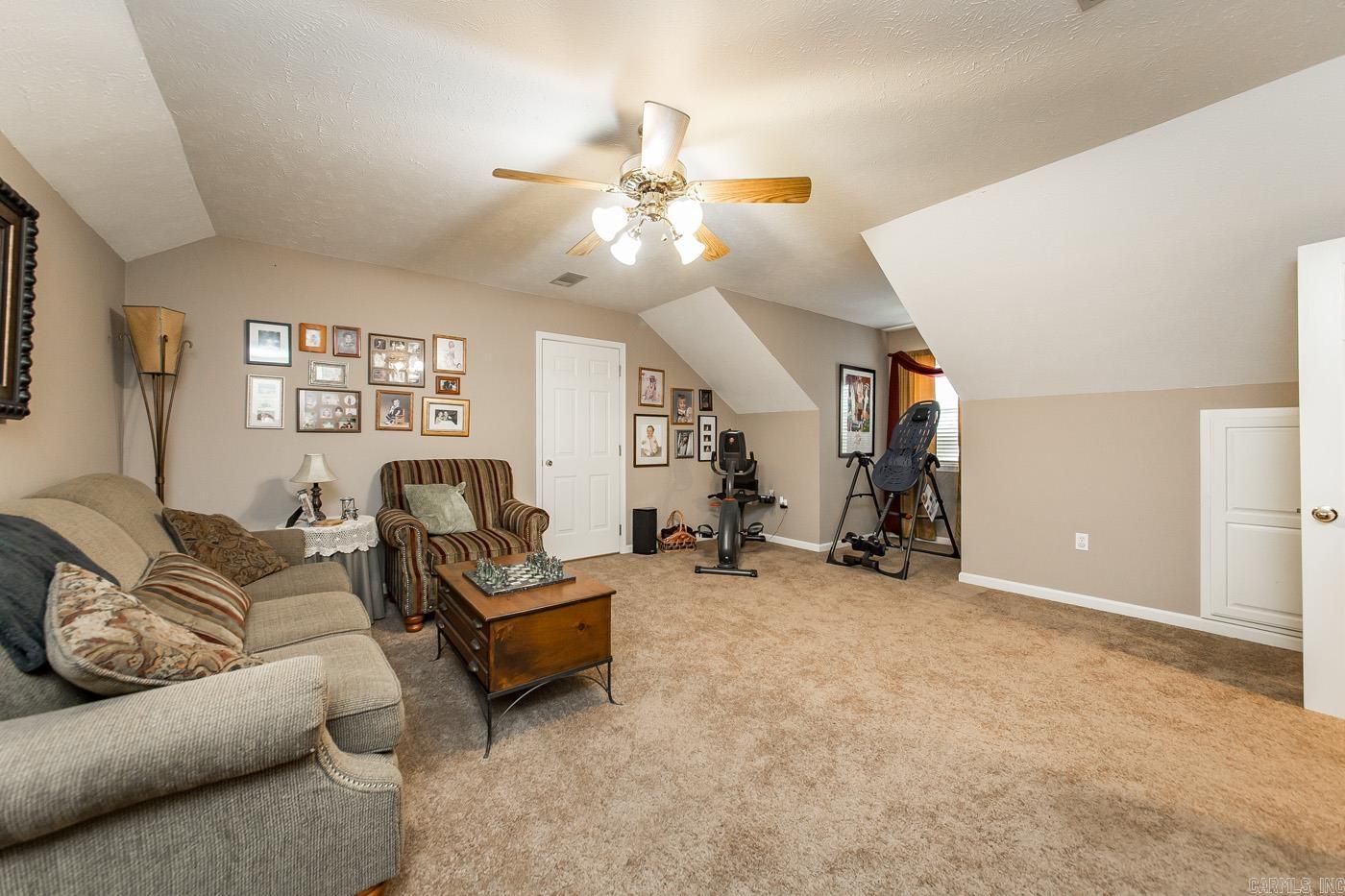 WINDCREST - Residential