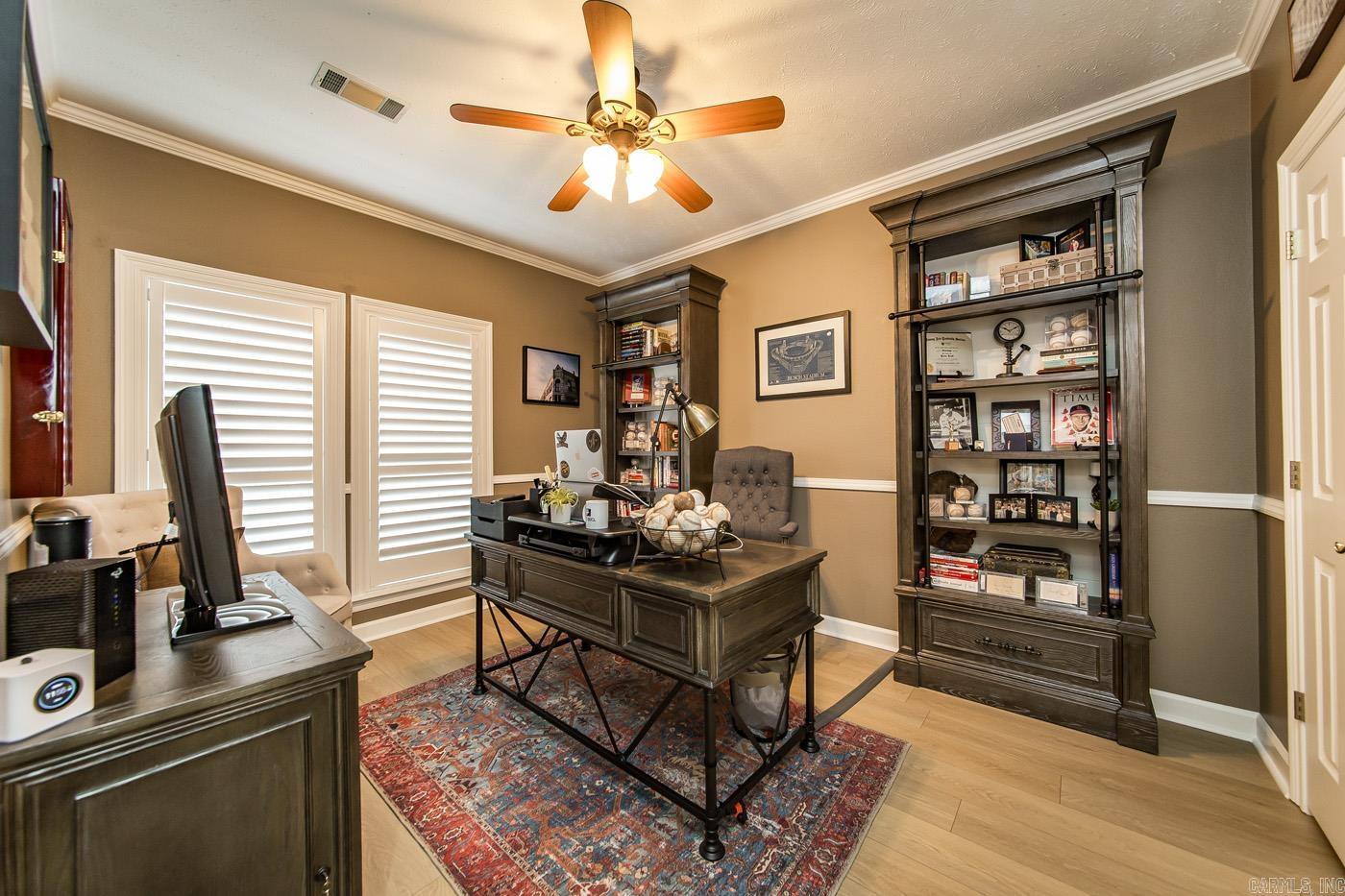 WINDCREST - Residential