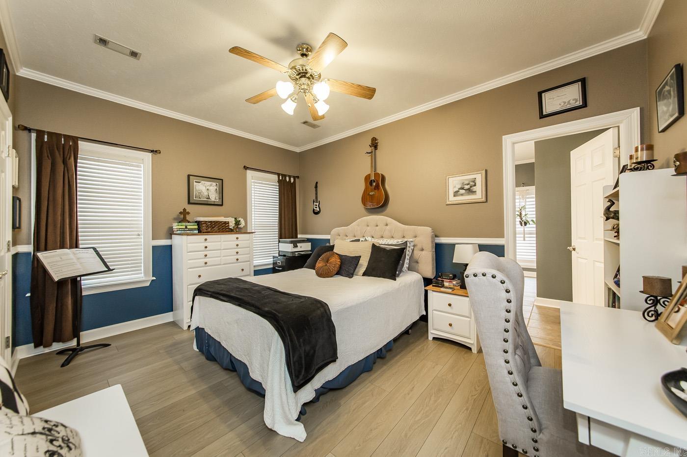 WINDCREST - Residential