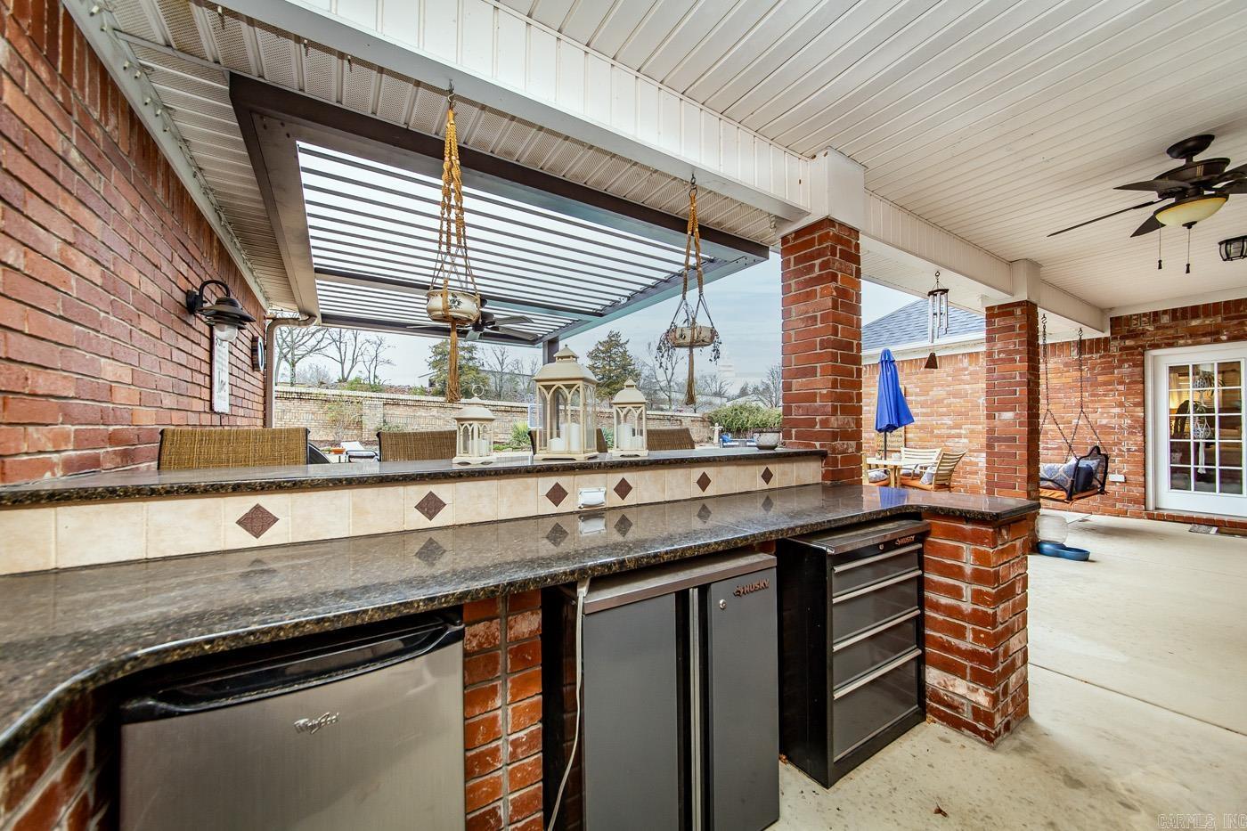 WINDCREST - Residential