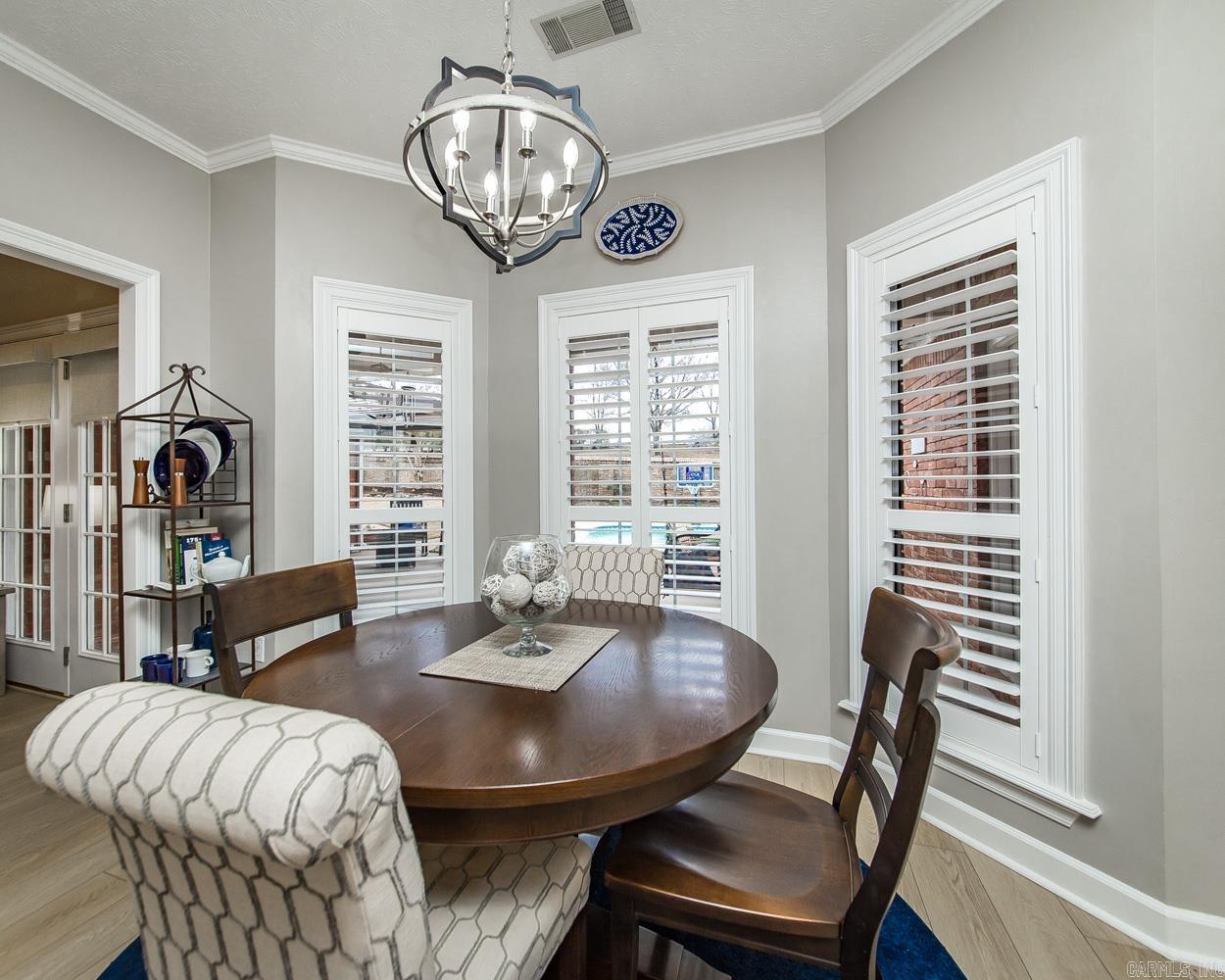 WINDCREST - Residential