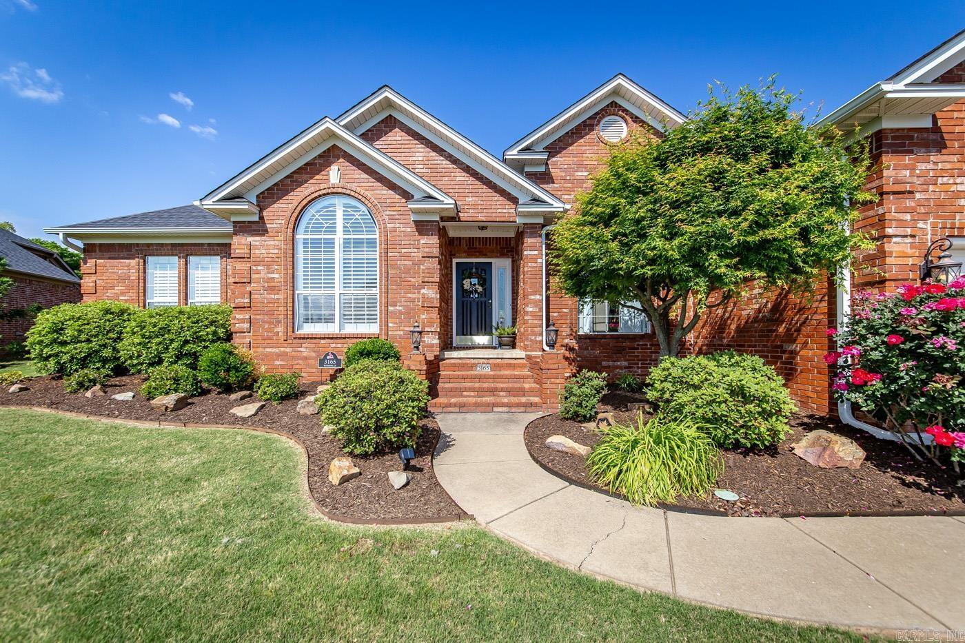 WINDCREST - Residential