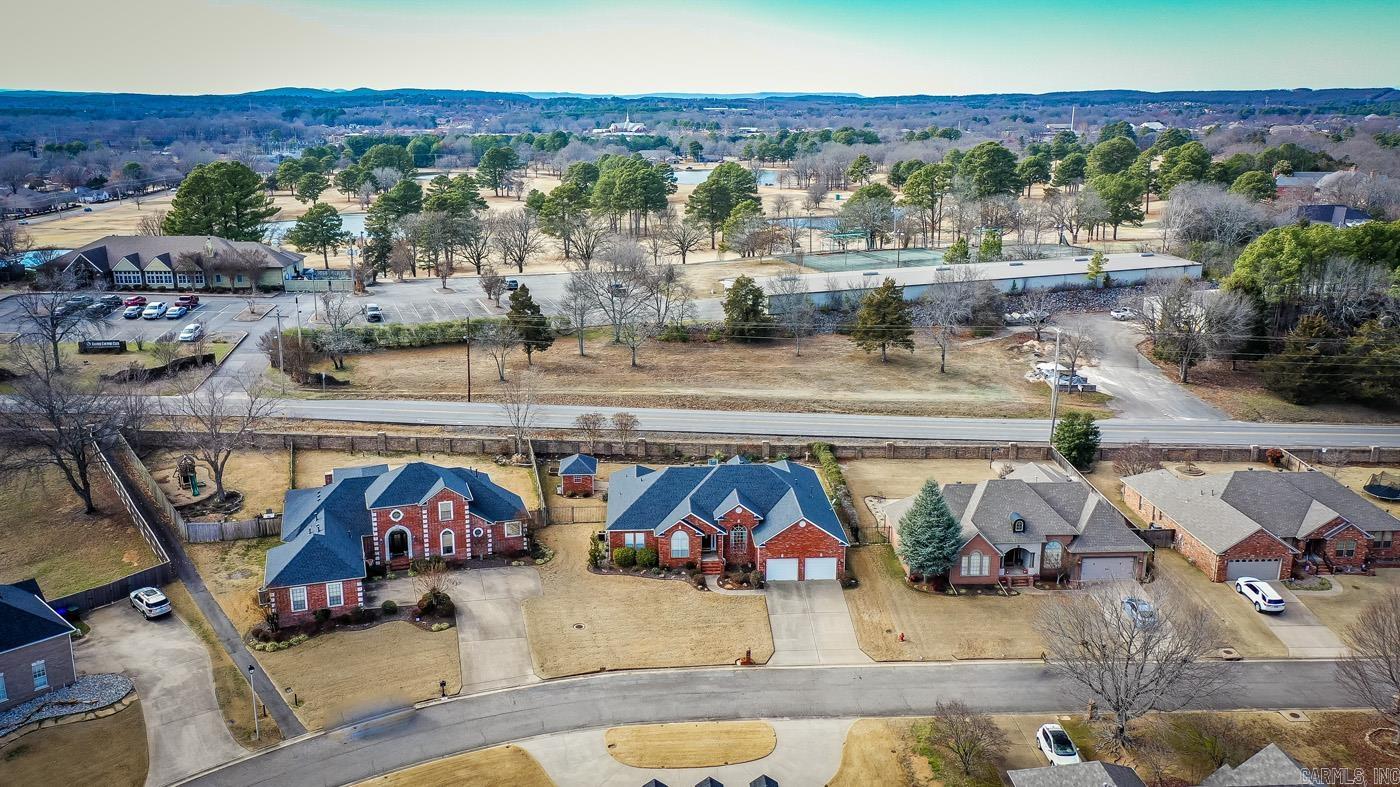 WINDCREST - Residential