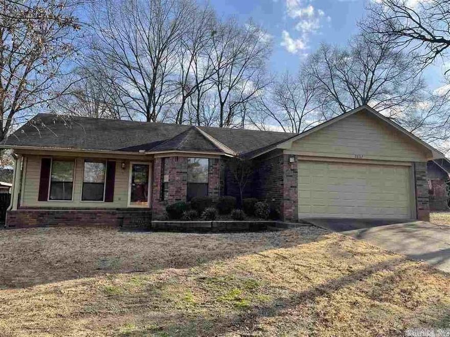 Call 5016131594 for showing! Listing company does not represent the landlord! Great location close to walking trail, shopping, dinning, UCA! Cozy home with 3 bedroom and 2 bathroom; fully fenced backyard for children to play. Tucker creek trails is just across the road. Elementary school and middle school are walking distance. $1600 security deposit, $300 deposit per pet. February rent special $1200.