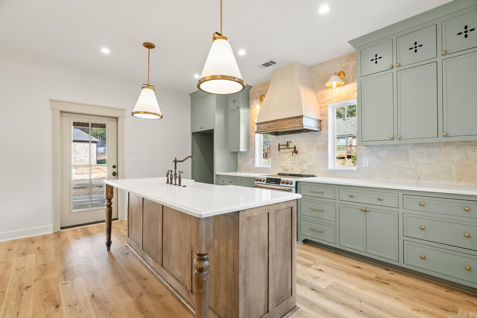 SYLVIA SPRINGS SUBDIVISION - Residential