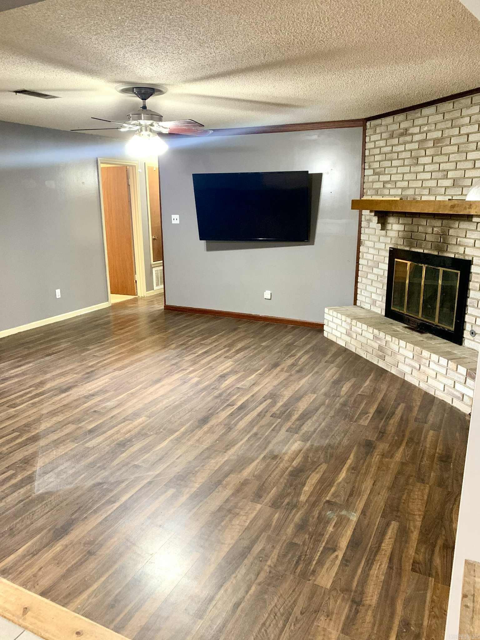 River Road Estates - Residential